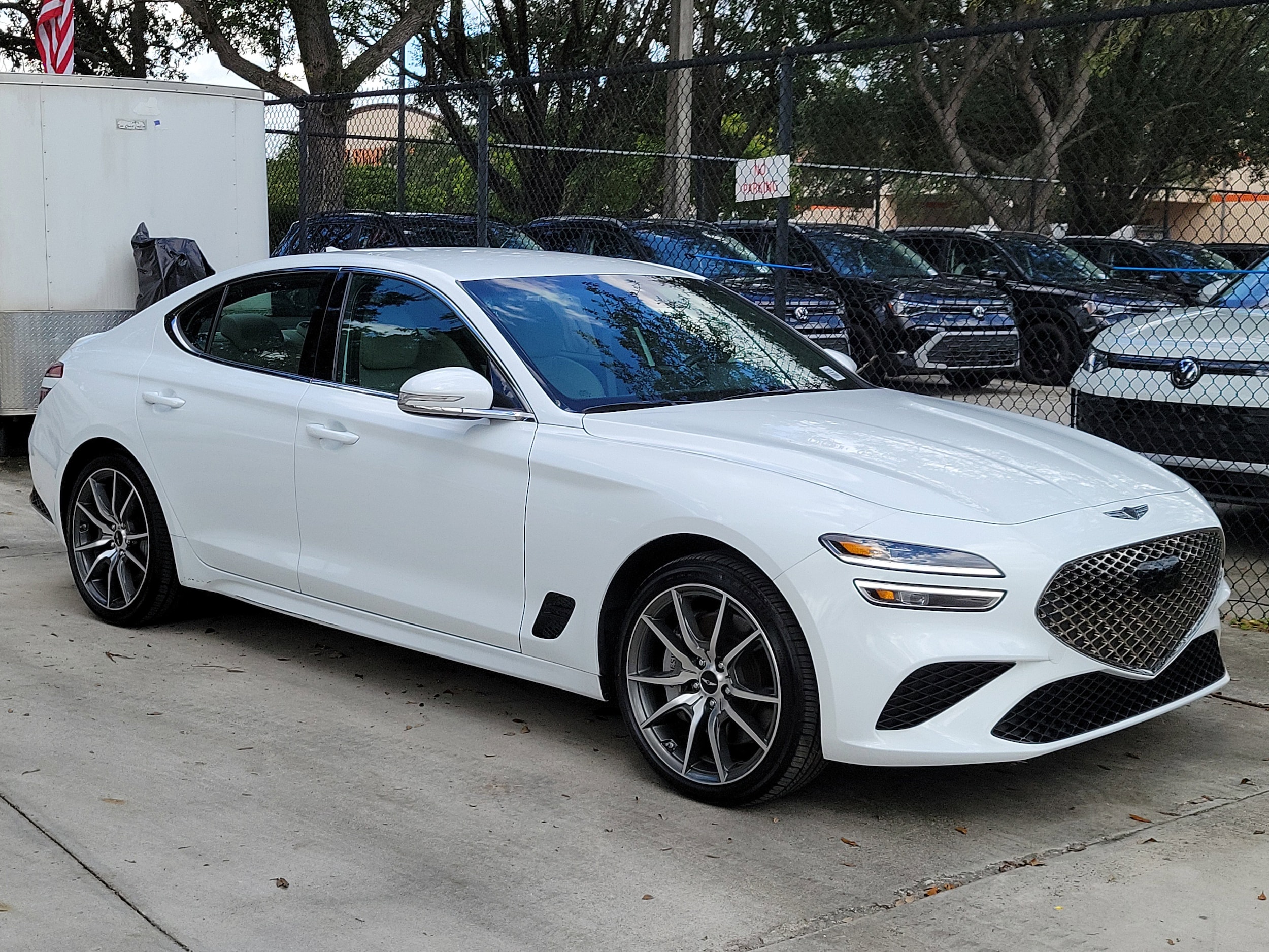 2025 GENESIS G70 Standard's photo