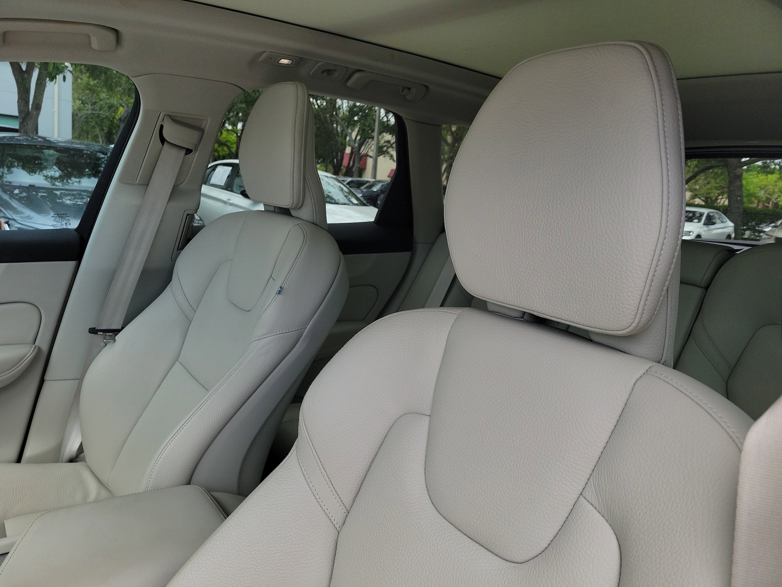 2024 Volvo XC60 Plus - Photo 19