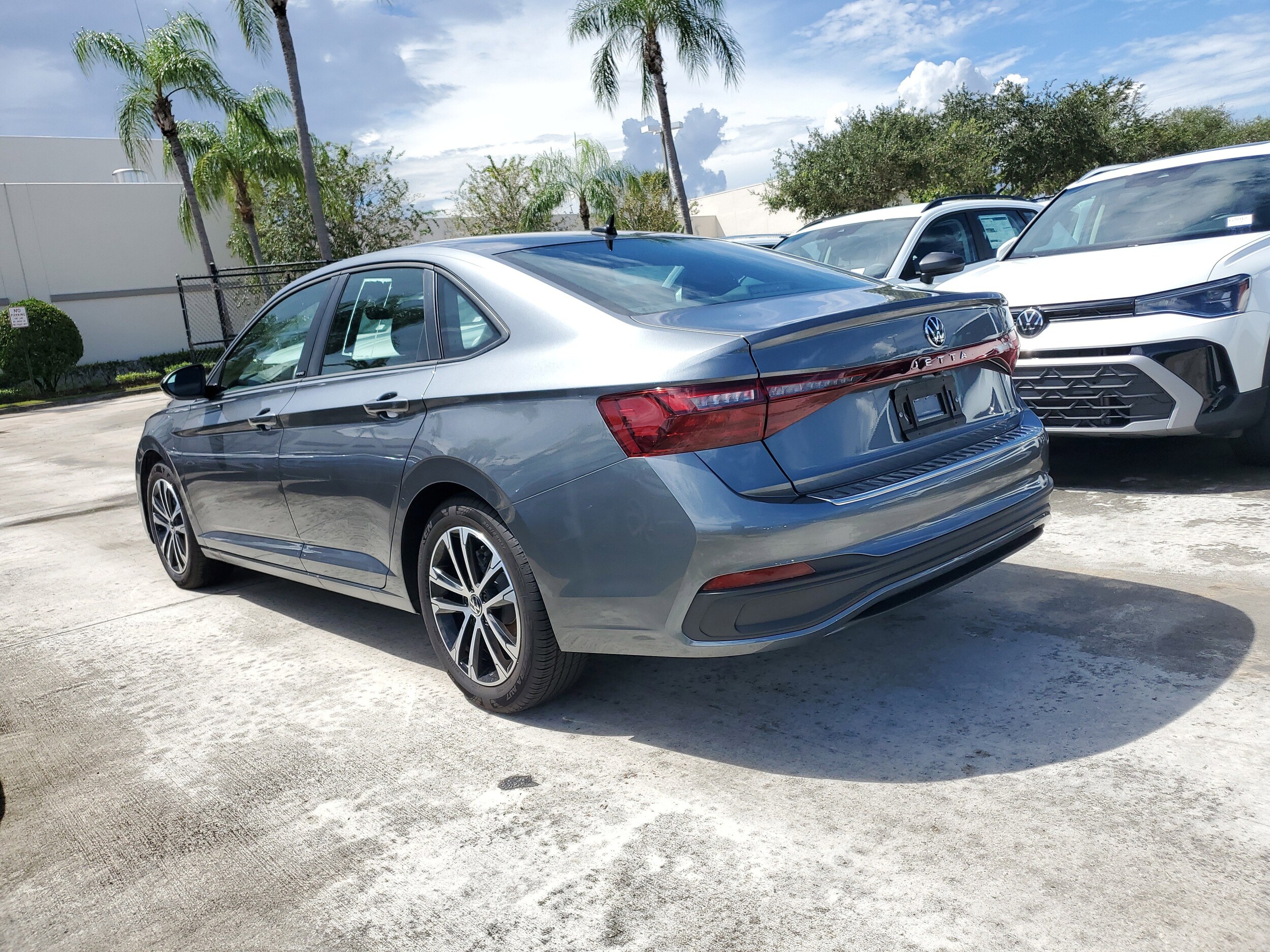 2026 Volkswagen Jetta Sport photo 4