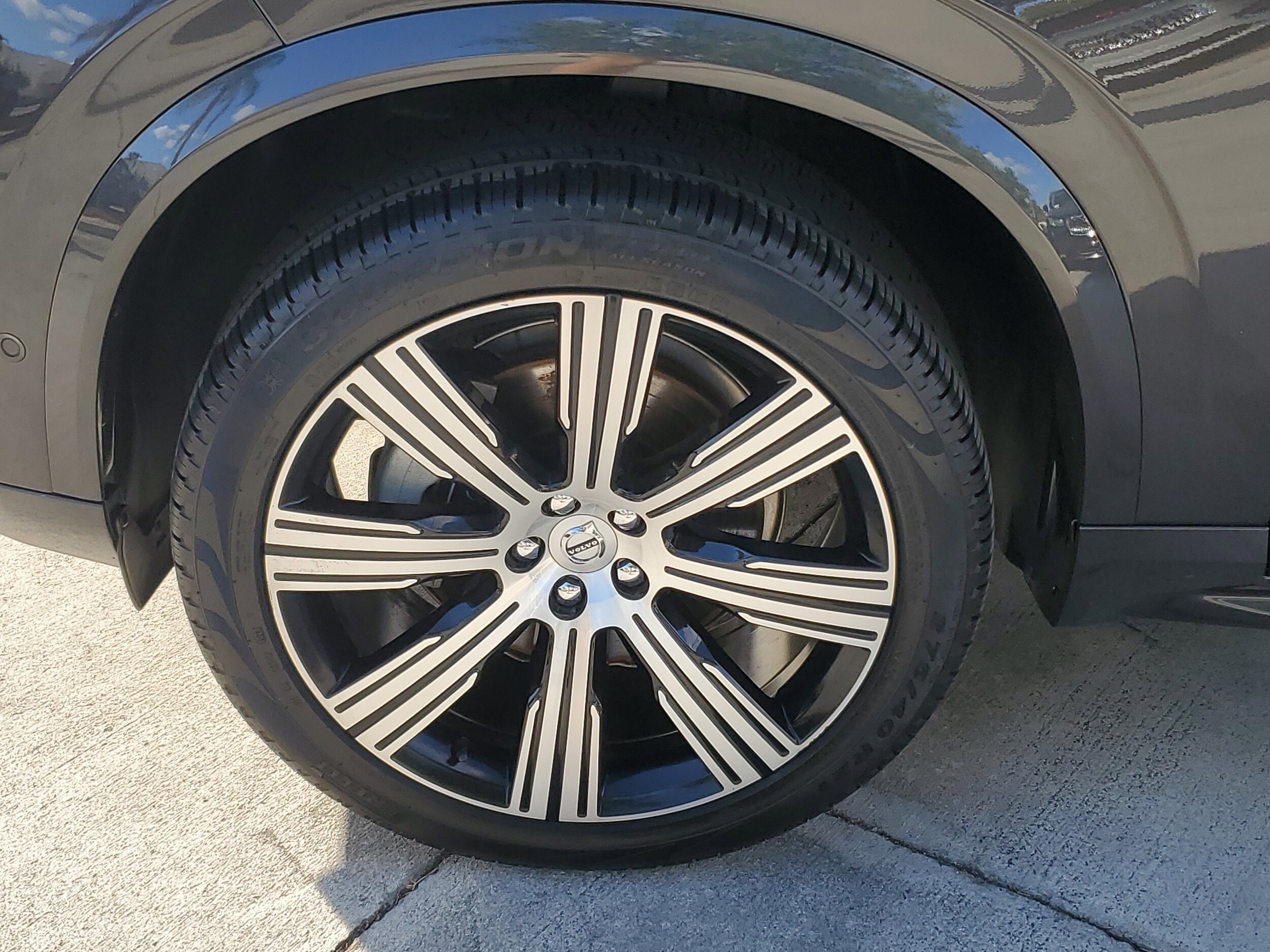 2023 Volvo XC90 Ultimate photo 4