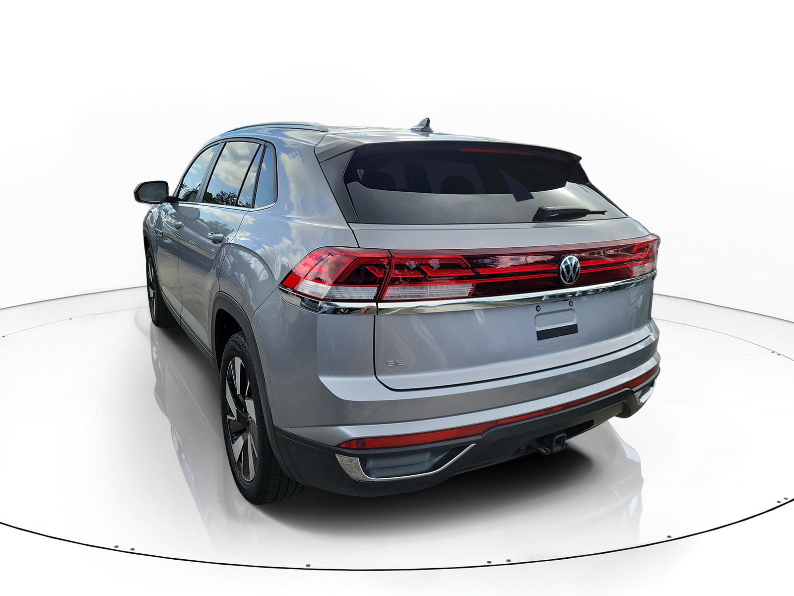 2024 Volkswagen Atlas Cross Sport SE w/Tech - Photo 6