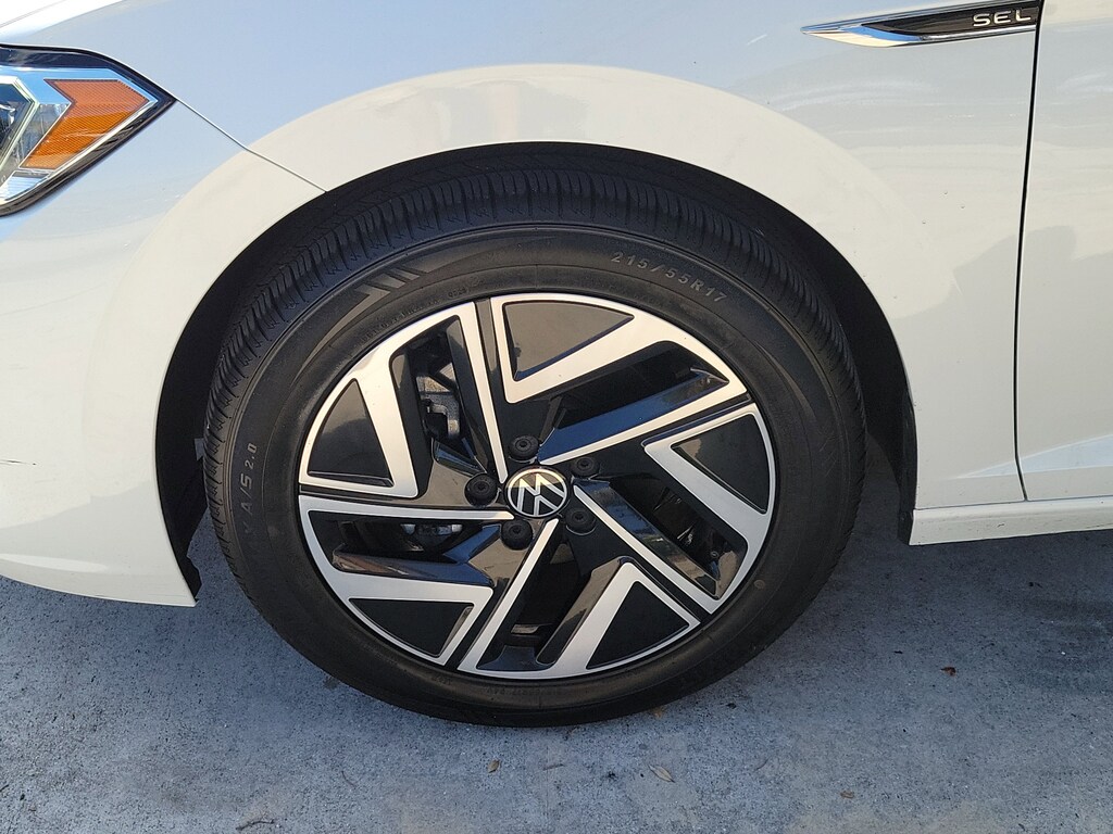 Used 2022 Volkswagen Jetta 1.5T SEL Sedan