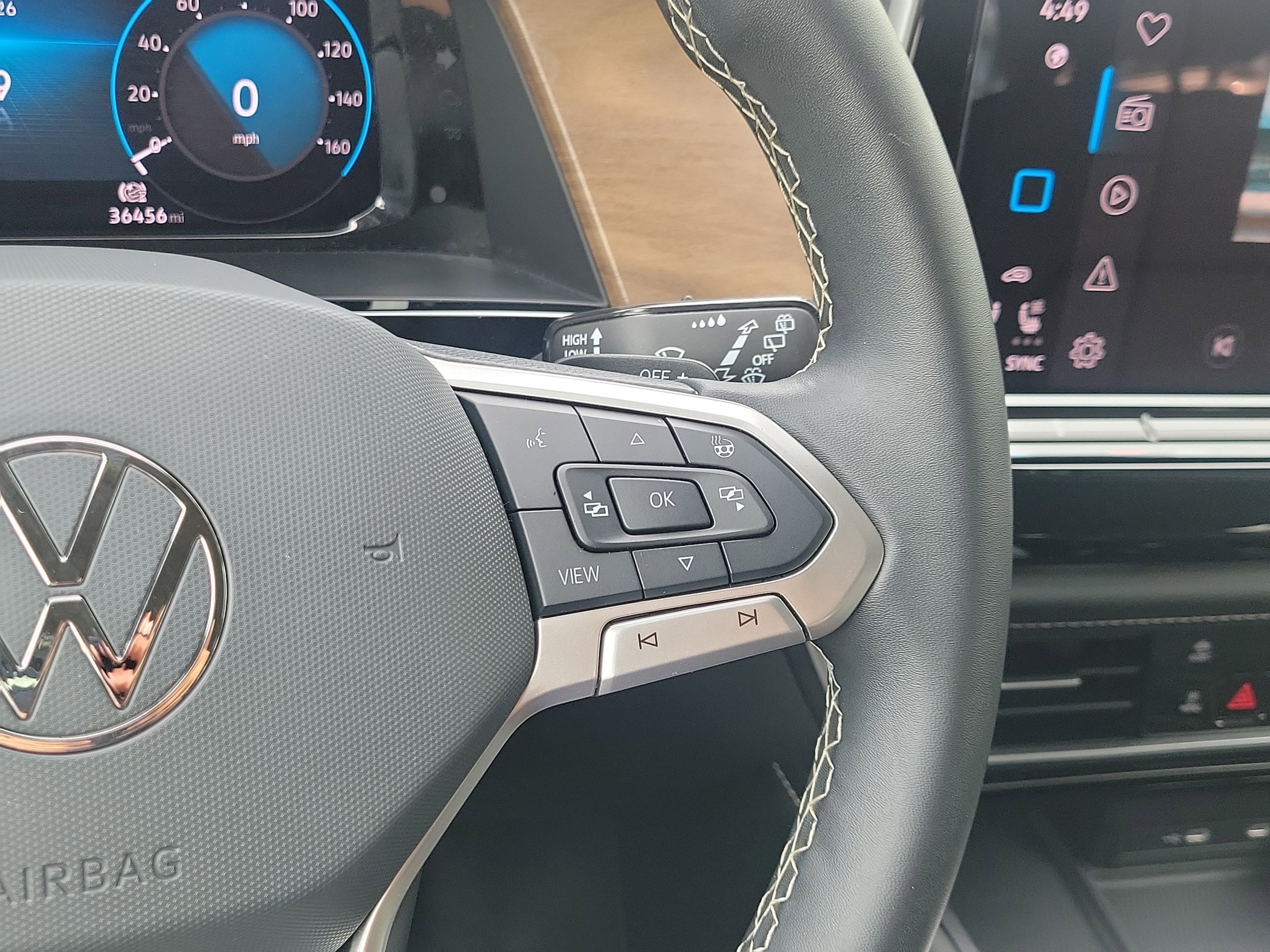 2024 Volkswagen Atlas SE w/Tech - Photo 21