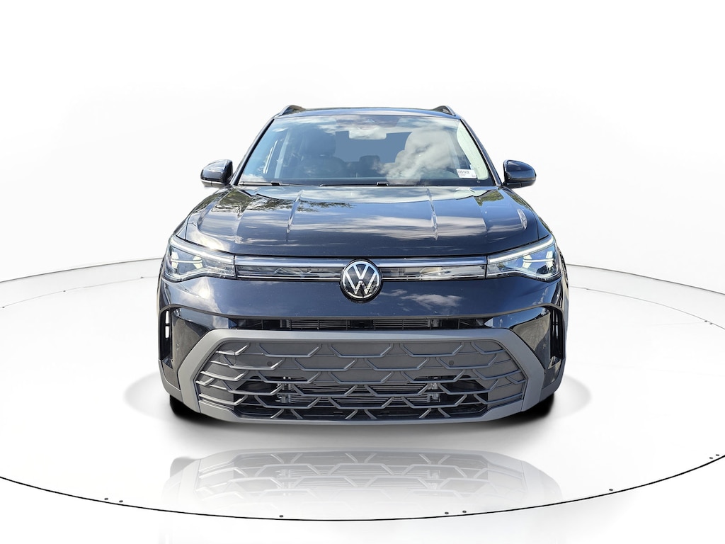 New 2026 Volkswagen Taos 1.5T SE Black SUV