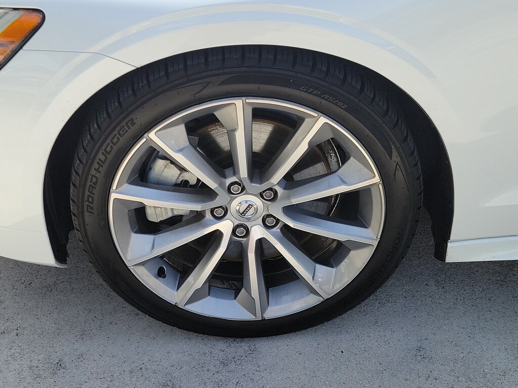 Used 2019 Volvo S60 T5 Momentum Sedan