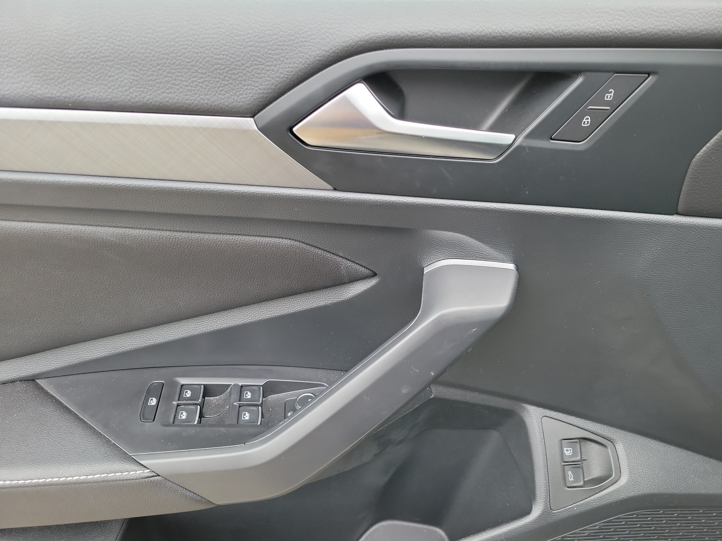 2023 Volkswagen Jetta SE - Photo 16