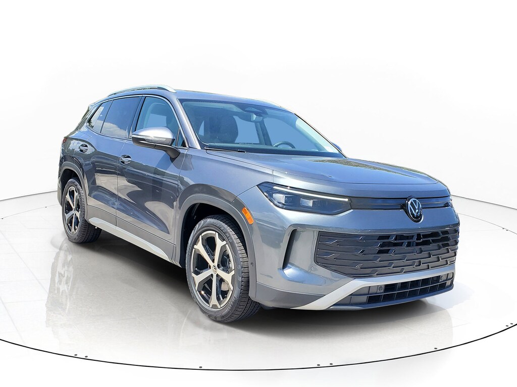New 2026 Volkswagen Tiguan 2.0T SE SUV
