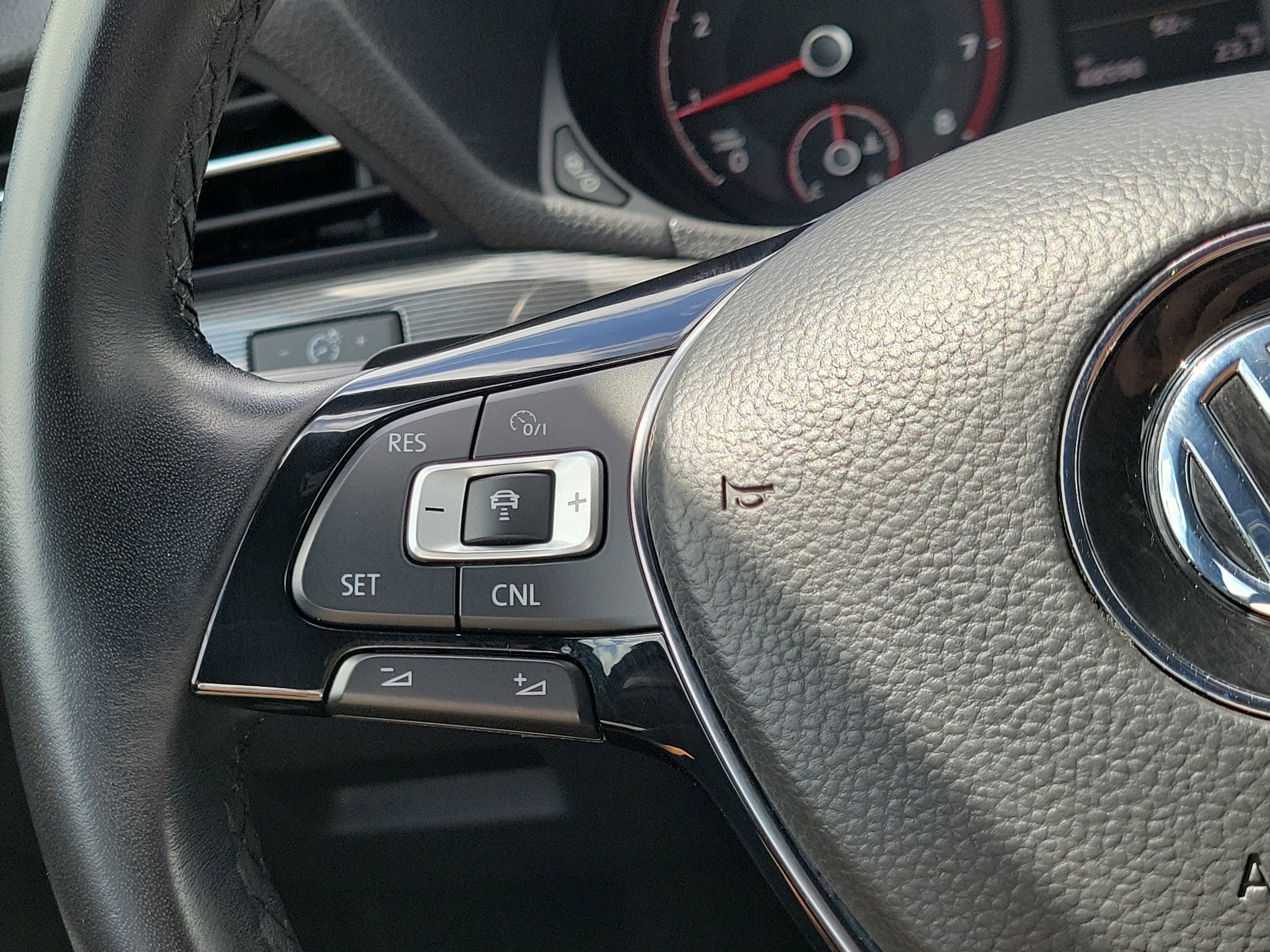 2021 Volkswagen Passat R-Line - Photo 23
