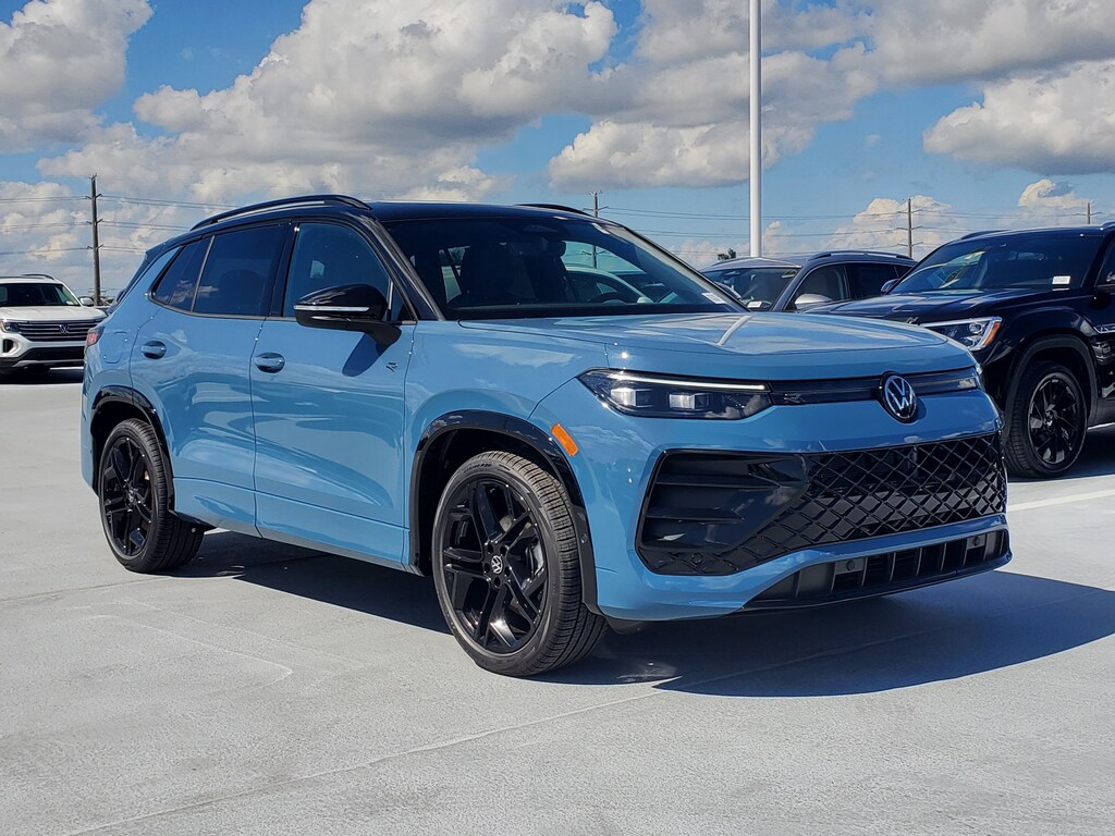 New 2026 Volkswagen Tiguan 2.0T SE R-Line Black SUV