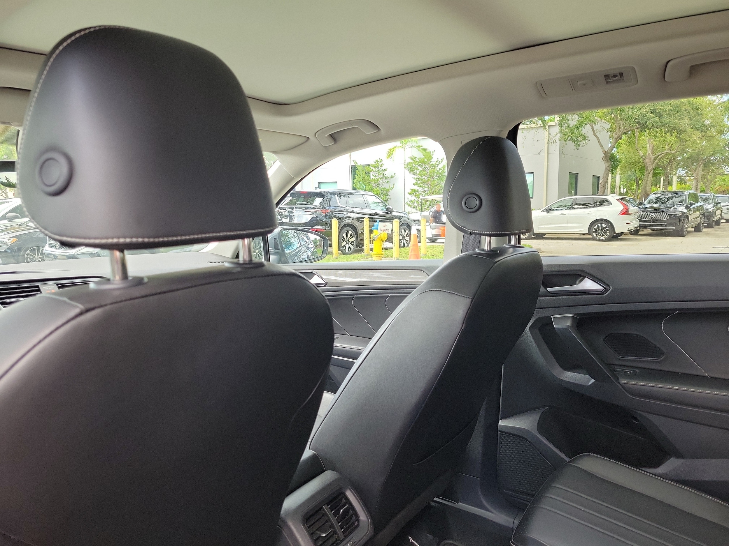 2024 Volkswagen Tiguan SE - Photo 13