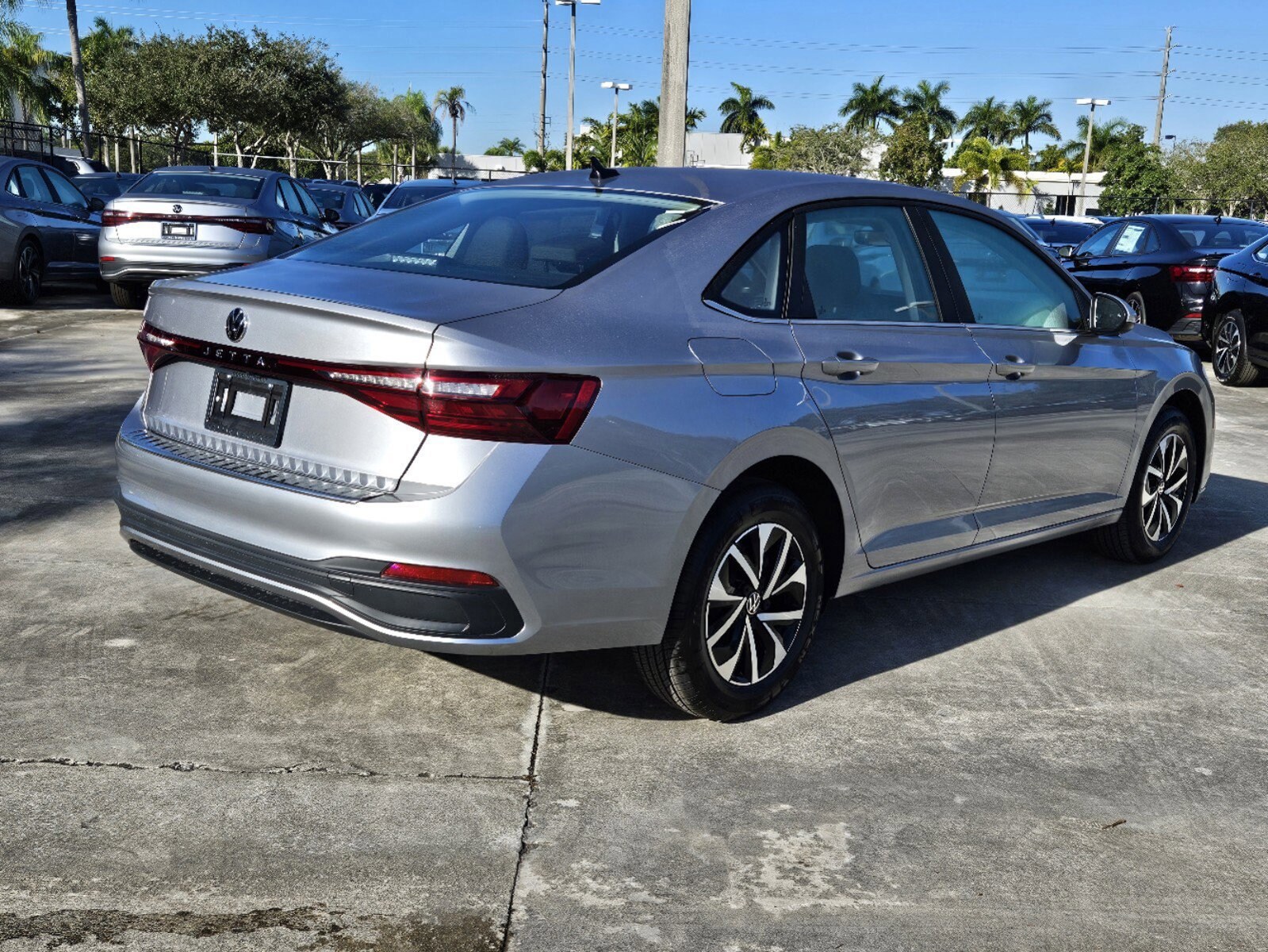 2025 Volkswagen Jetta 1.5T S photo 3