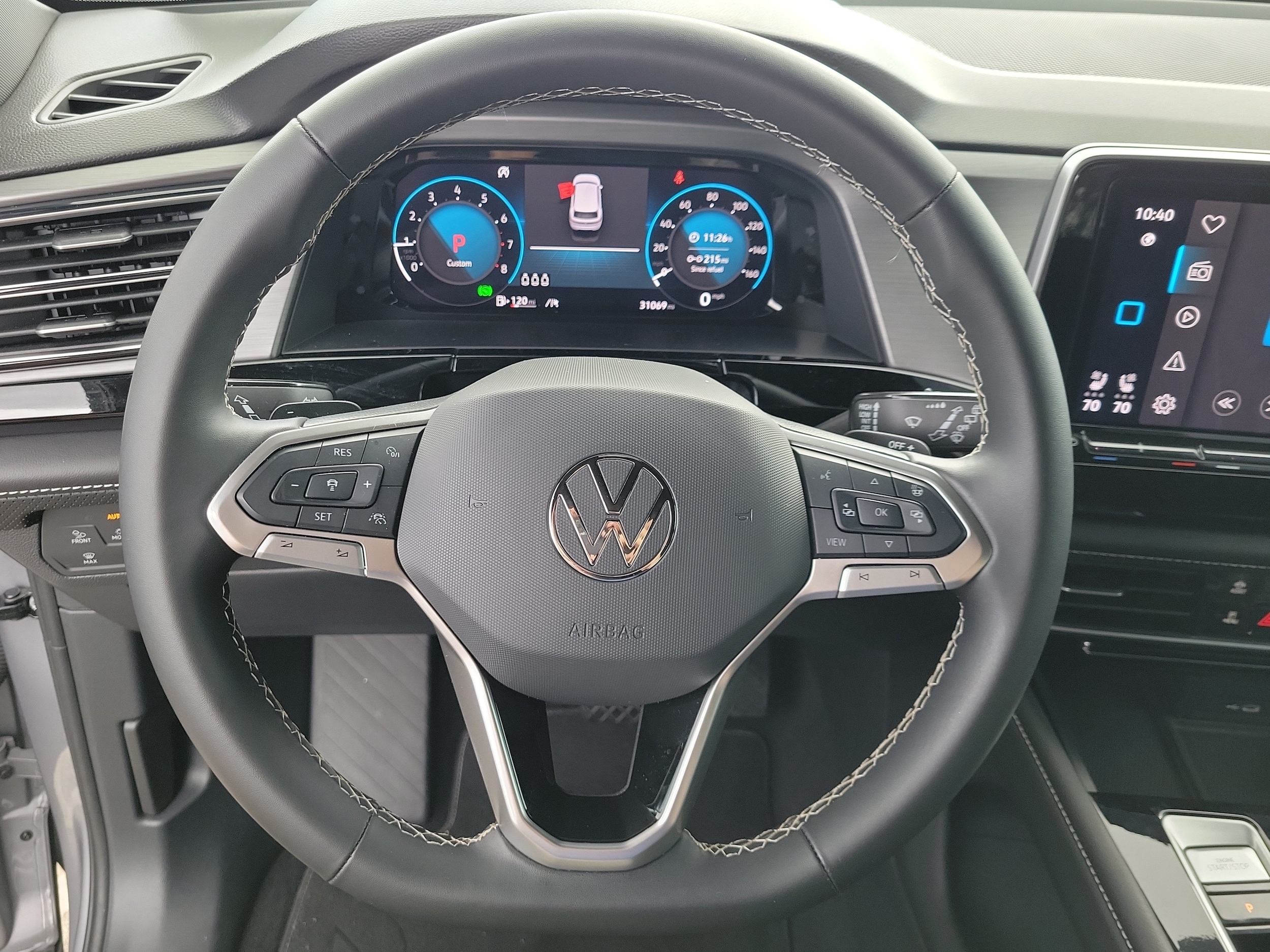 2024 Volkswagen Atlas Cross Sport SE w/Tech - Photo 22