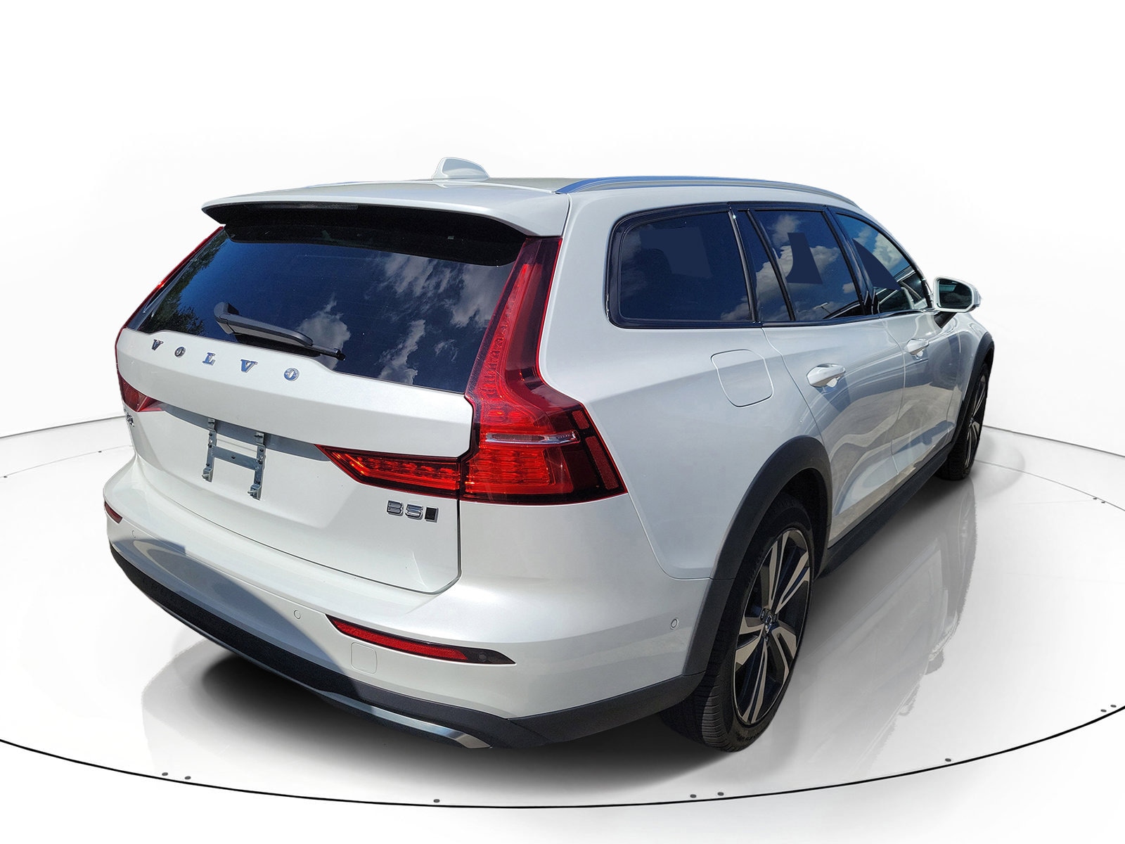 2025 Volvo V60 Cross Country Plus - Photo 7