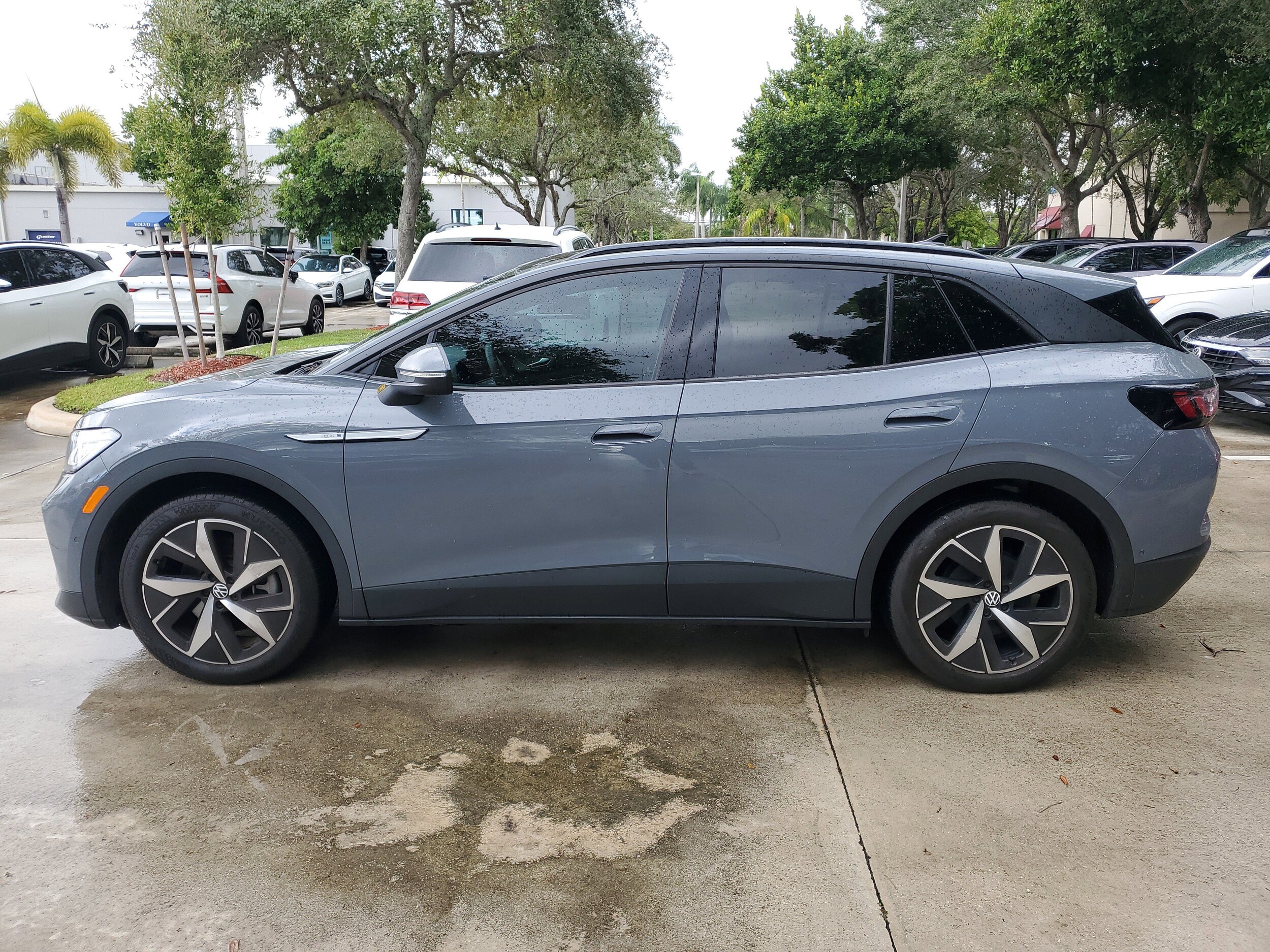 2023 Volkswagen ID.4 S photo 4