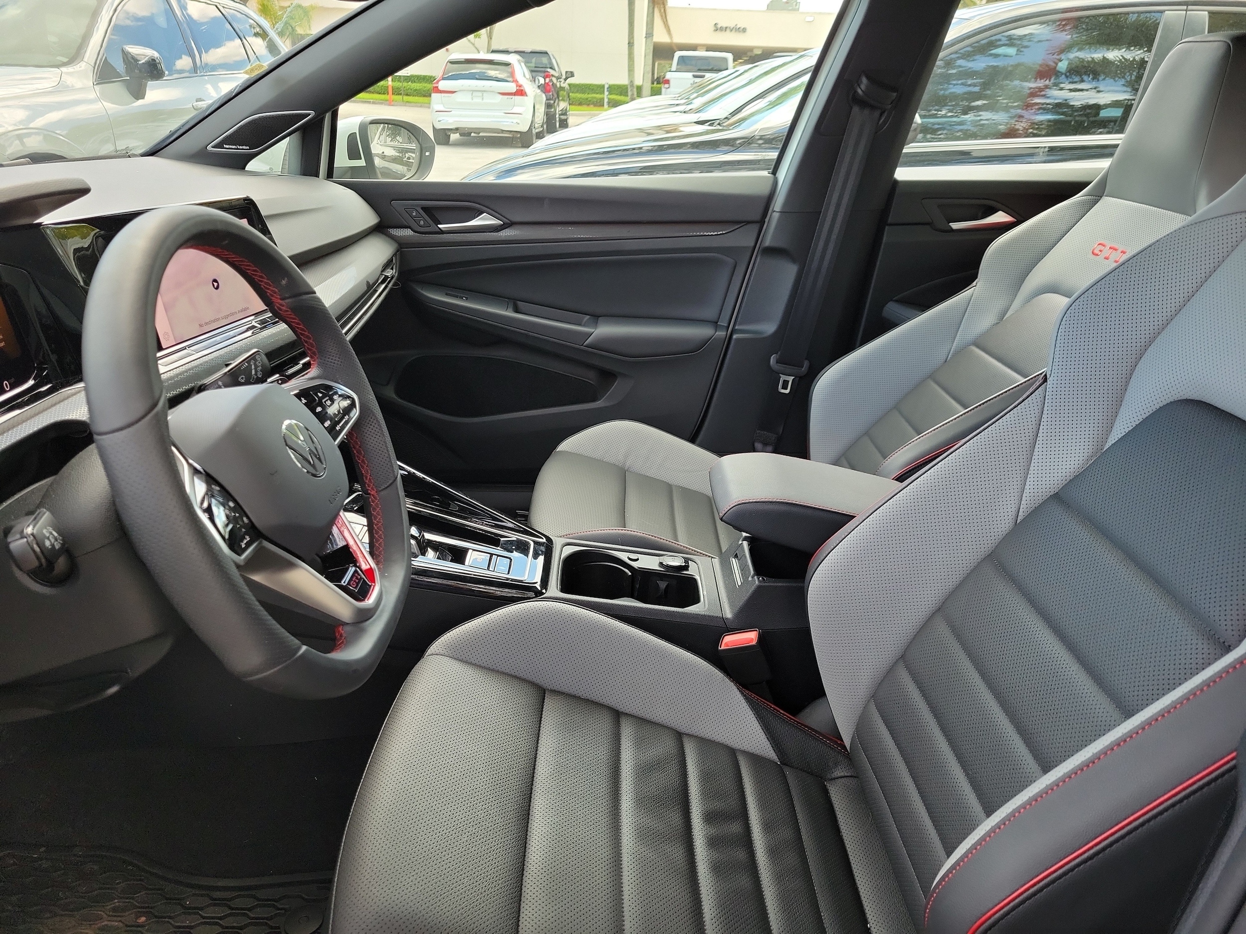 2024 Volkswagen Golf GTI SE - Photo 11