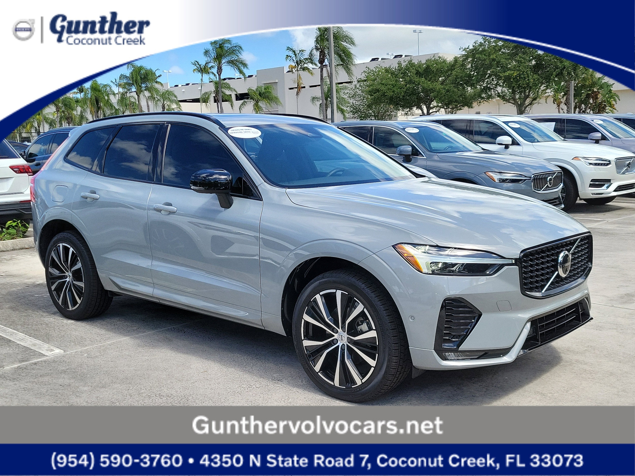 2024 Volvo XC60 B5 Plus Dark Theme AWD's photo