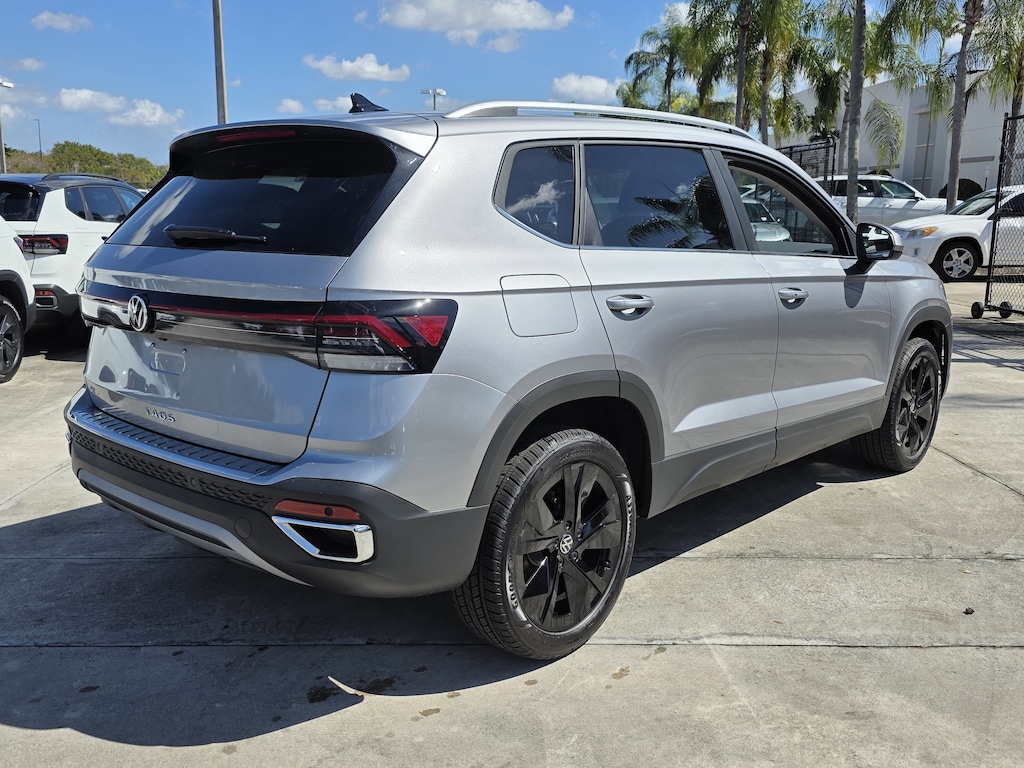New 2026 Volkswagen Taos 1.5T SE SUV
