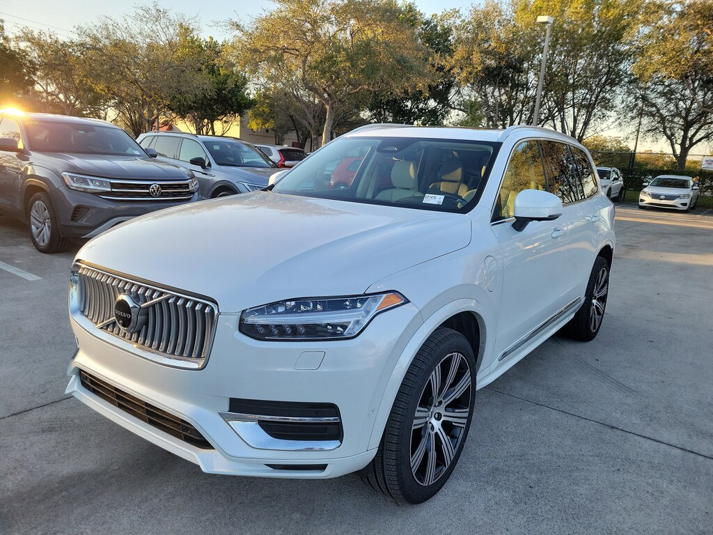 Used 2023 Volvo XC90 Recharge Plug-In Hybrid Plus 6-Seater SUV