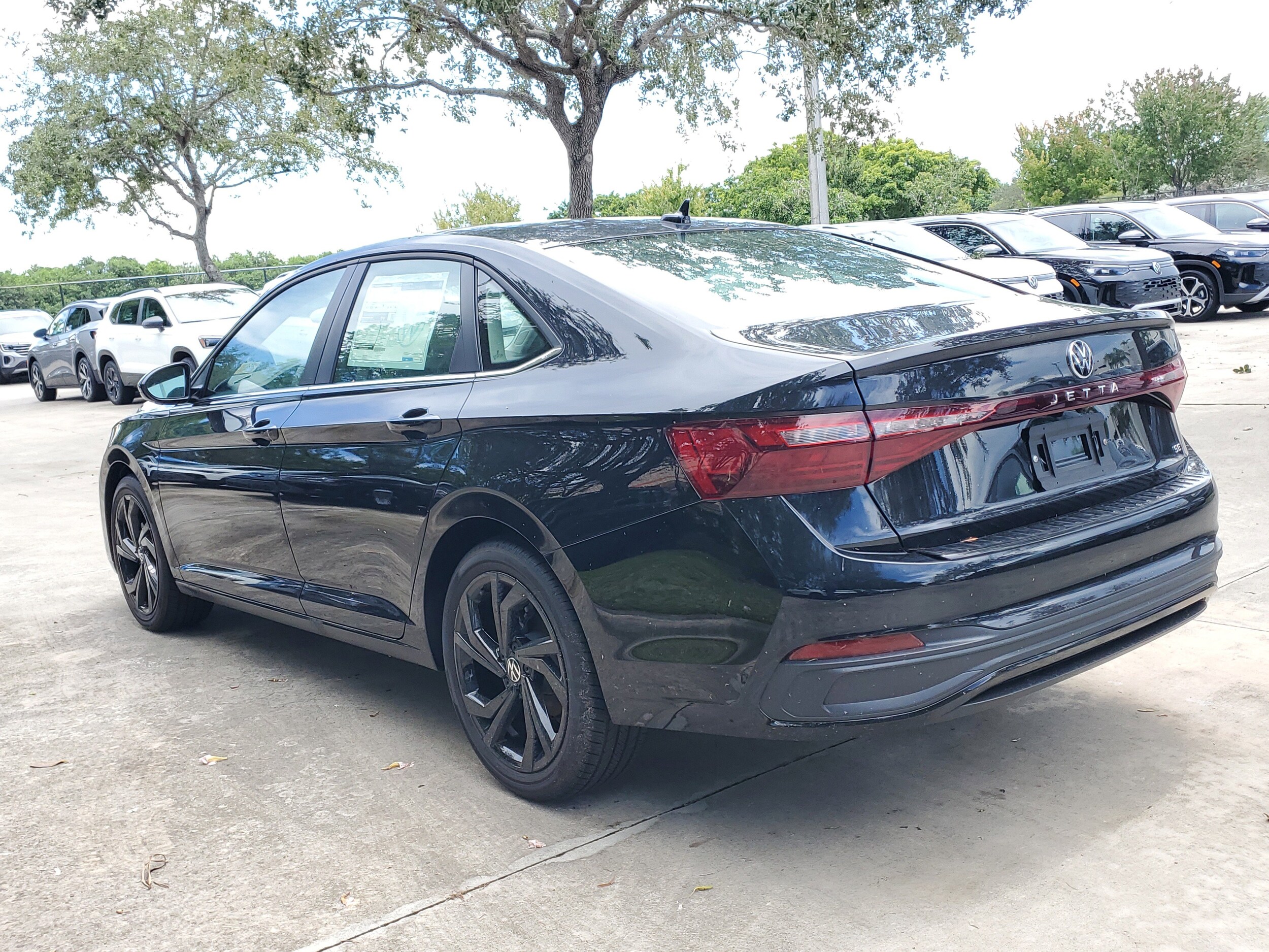 2026 Volkswagen Jetta SE photo 4