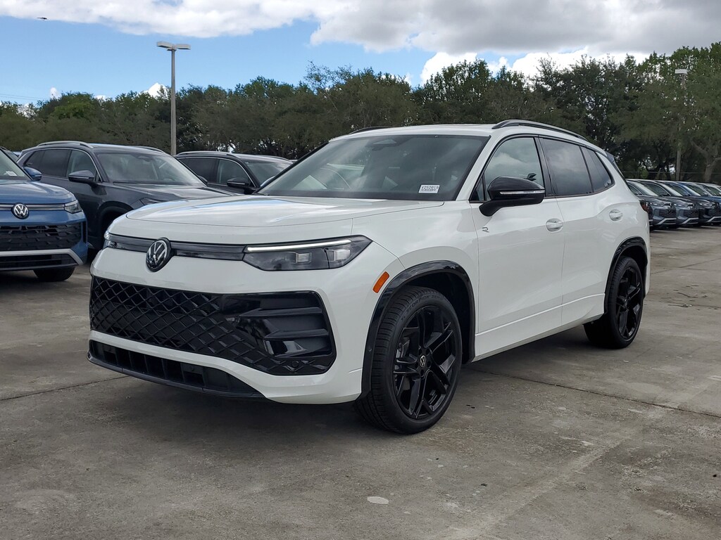 New 2026 Volkswagen Tiguan 2.0T SE R-Line Black SUV