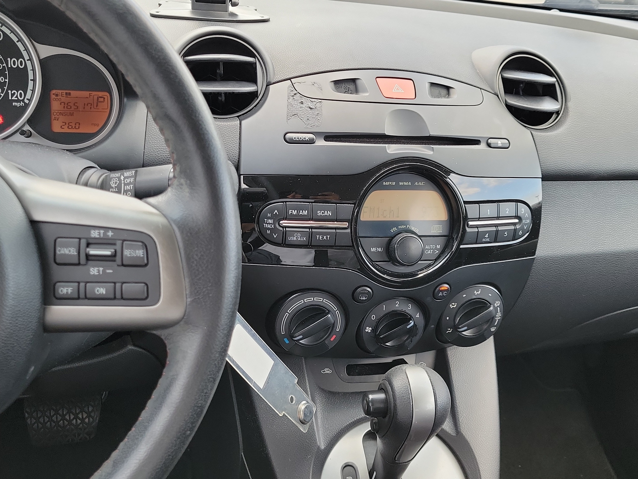 2014 Mazda Mazda2 Touring - Photo 22