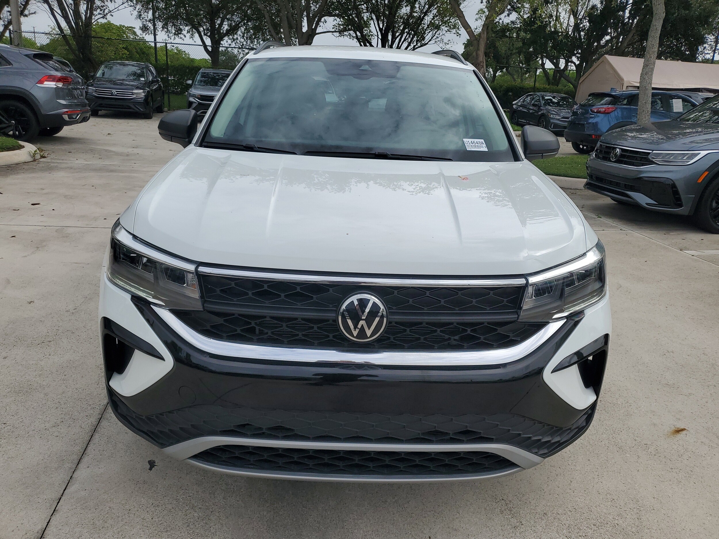 2023 Volkswagen Taos S photo 2