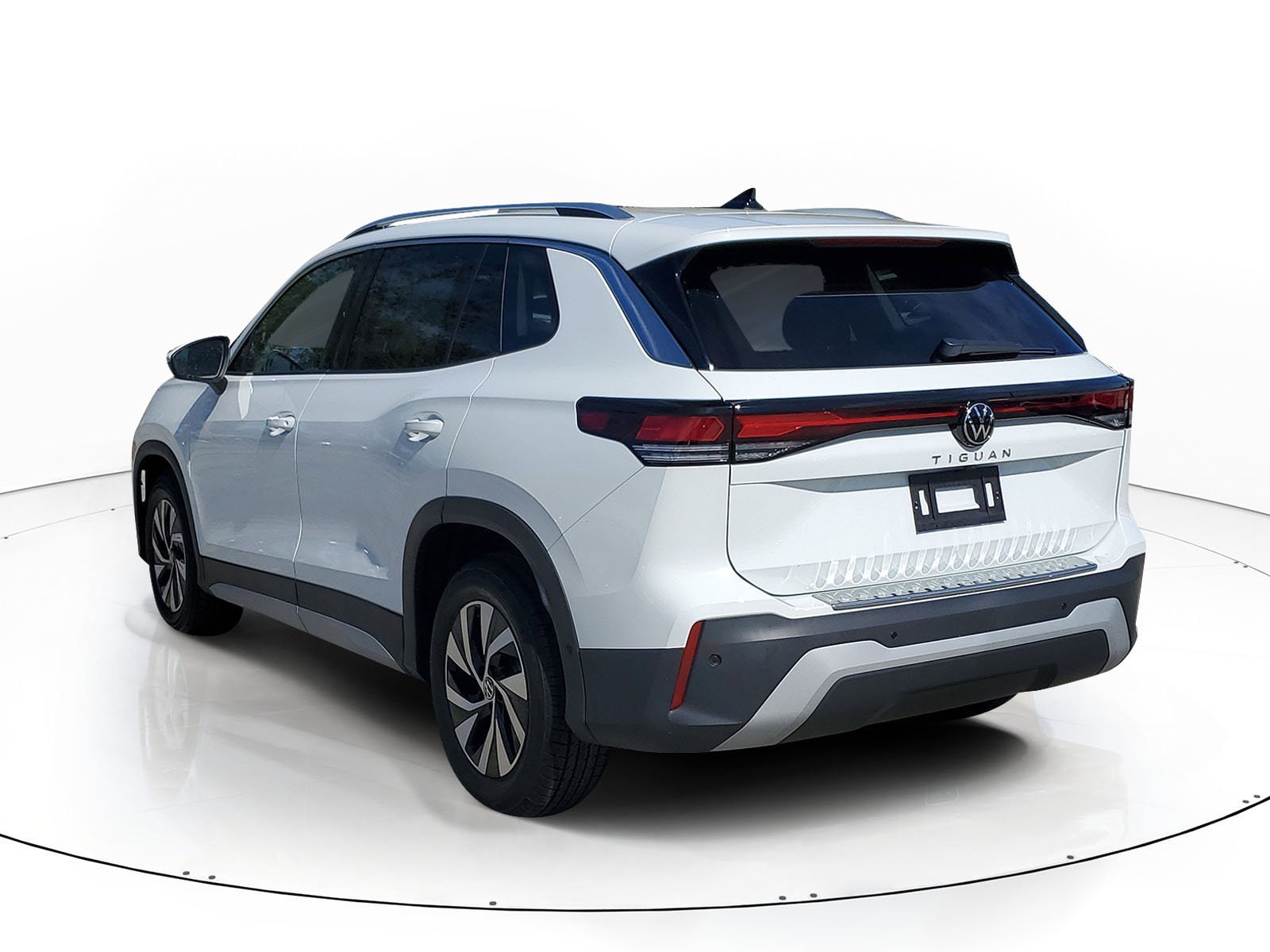 2026 Volkswagen Tiguan S - Photo 4