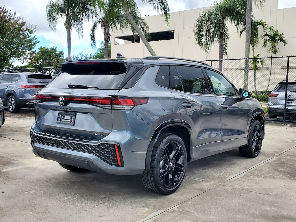 New 2026 Volkswagen Tiguan 2.0T SE R-Line Black SUV