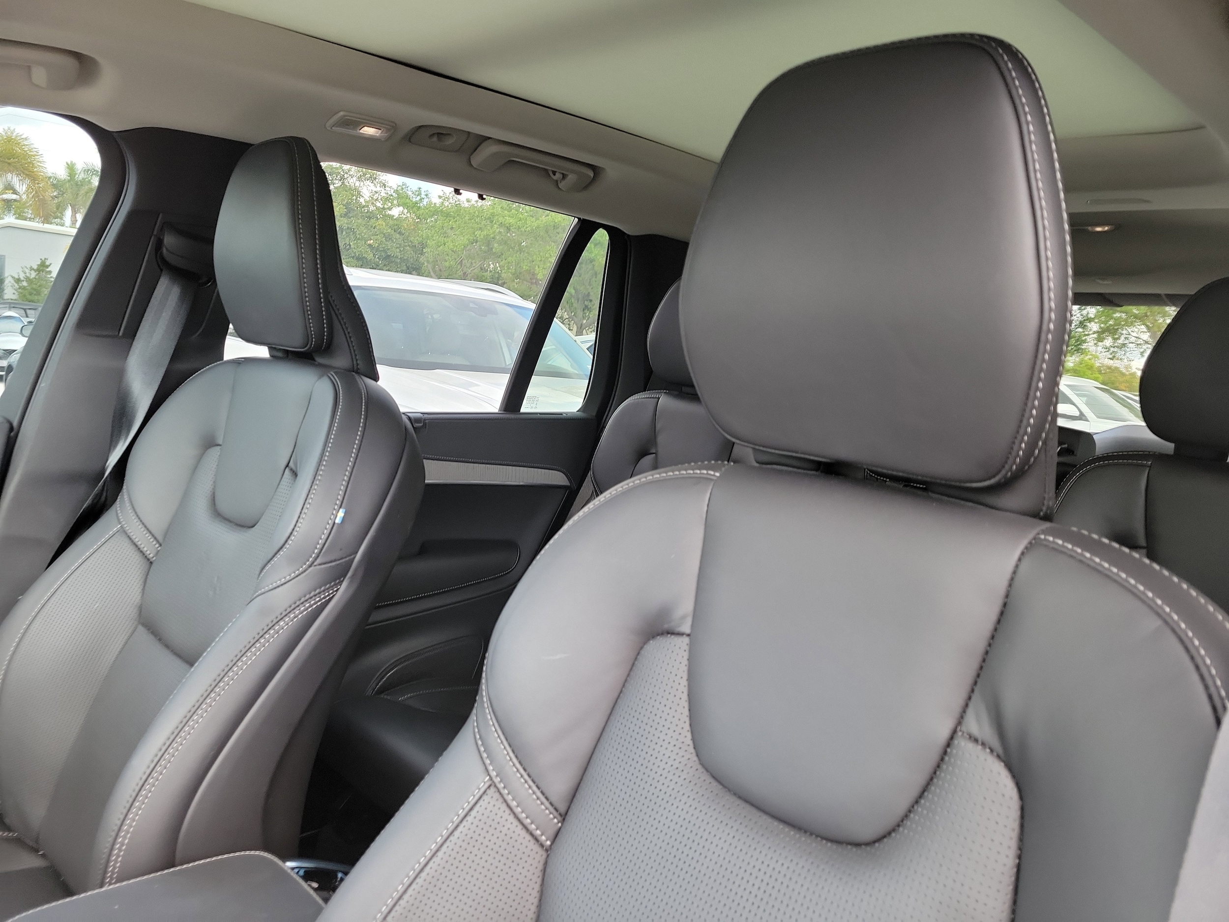 2025 Volvo XC90 Ultra - Photo 20