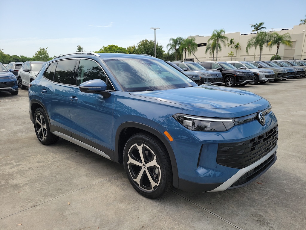 New 2026 Volkswagen Tiguan SE SUV