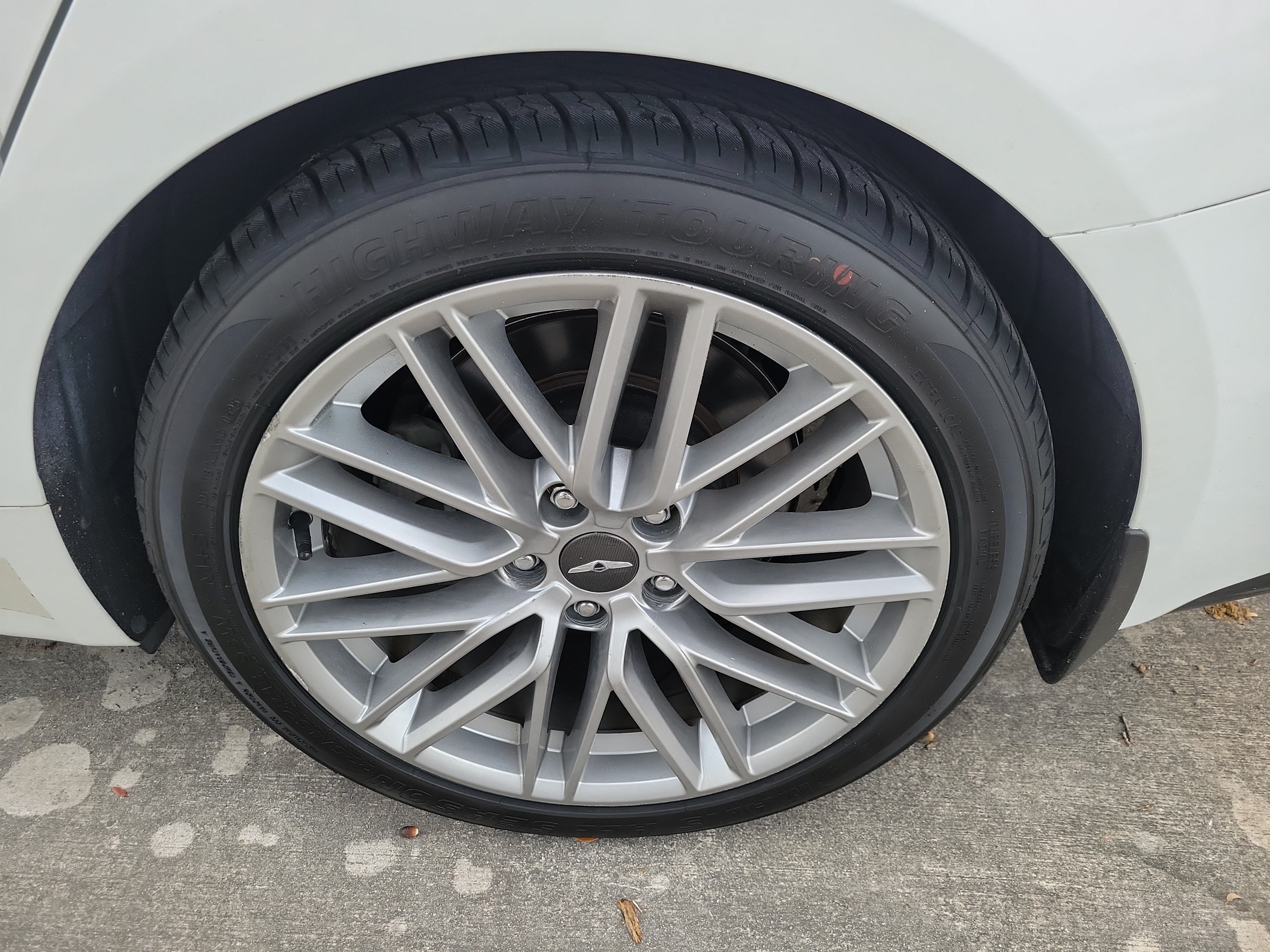 2021 GENESIS G70 Standard - Photo 7