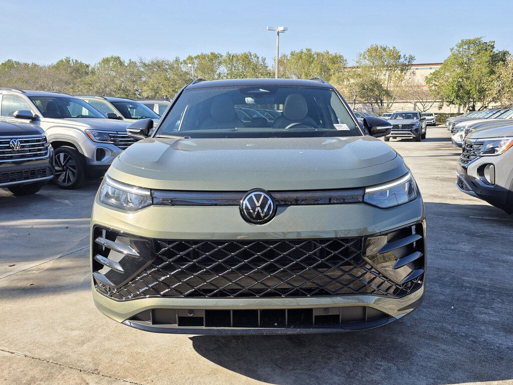 New 2026 Volkswagen Tiguan 2.0T SE R-Line Black SUV