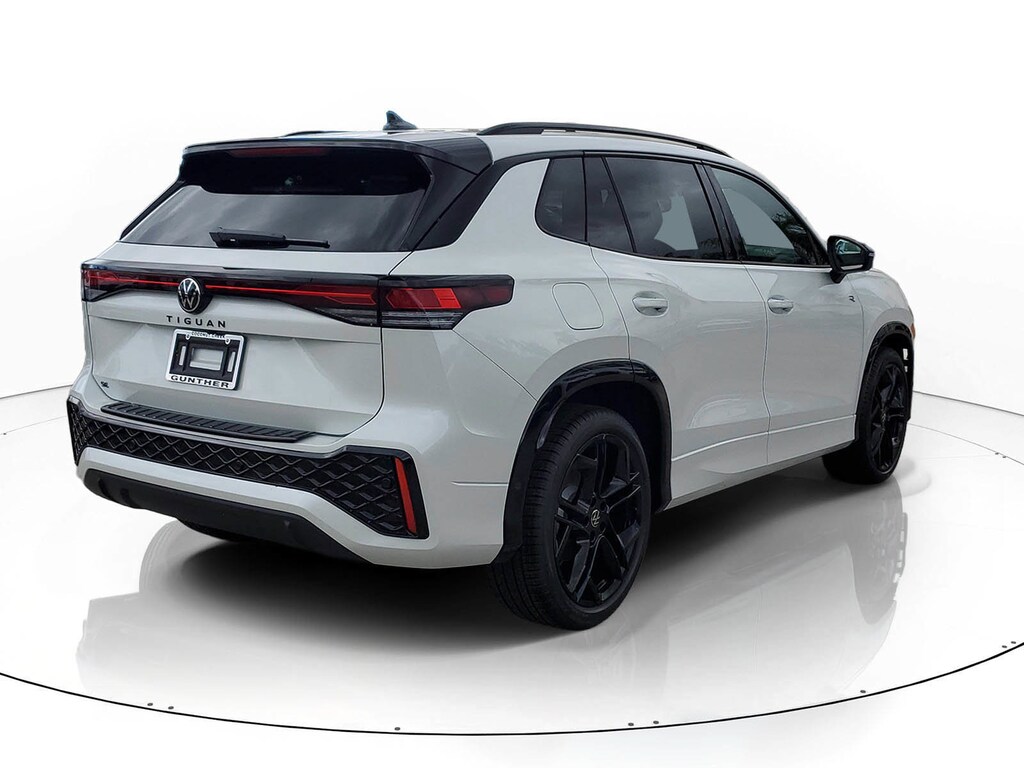 New 2026 Volkswagen Tiguan SE R-Line Black SUV