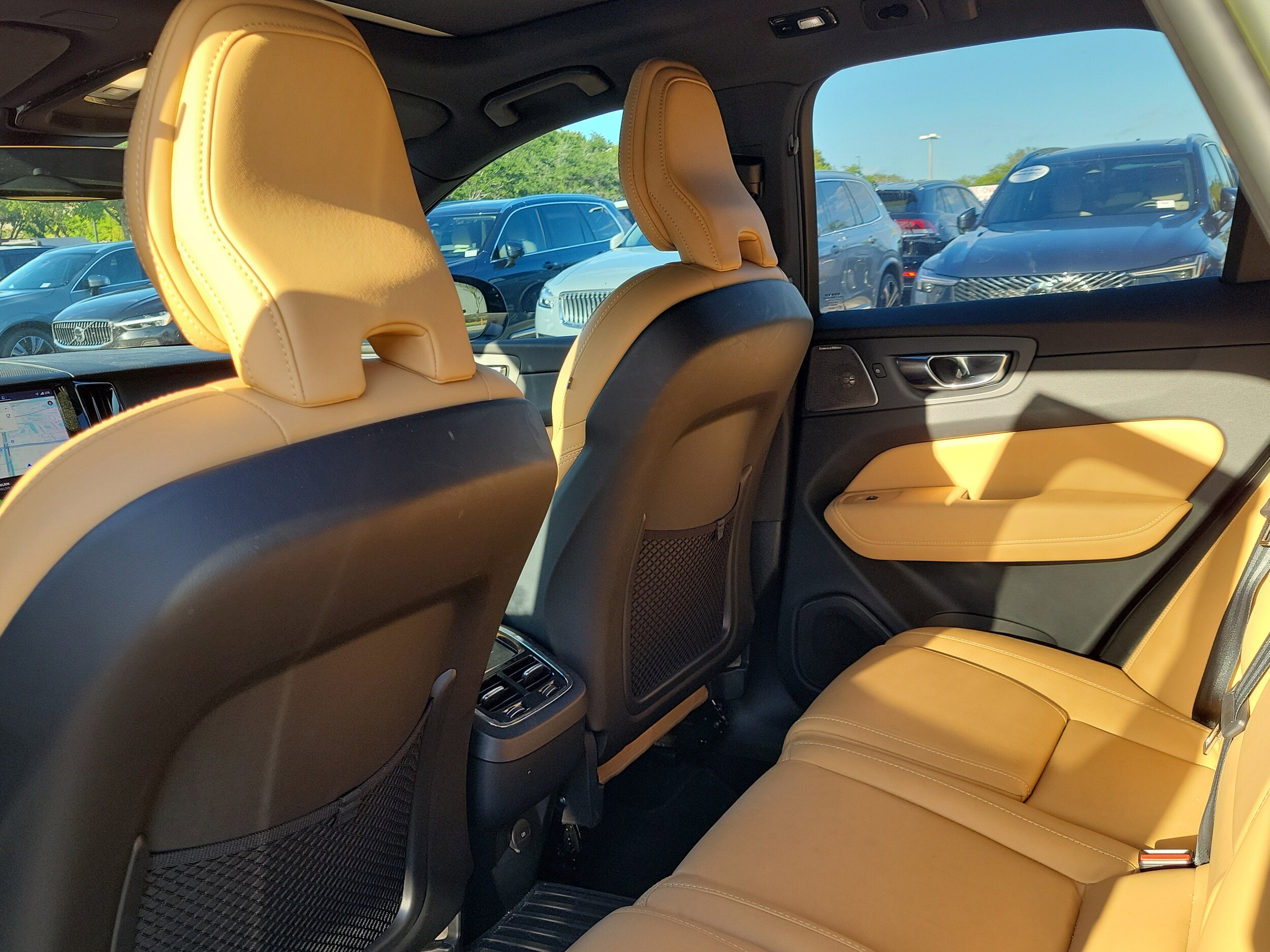 2023 Volvo XC60 Ultimate - Photo 11