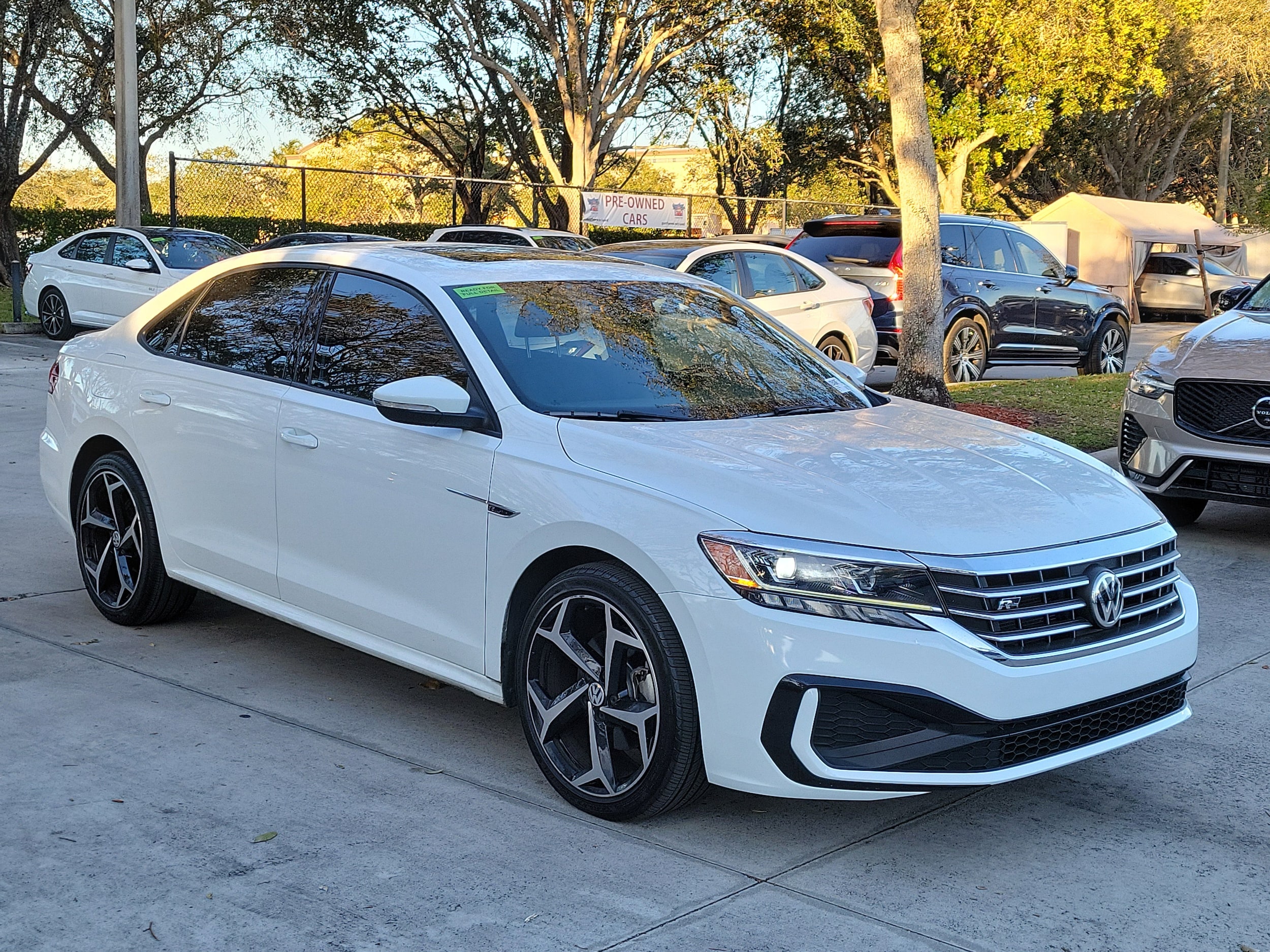 2022 Volkswagen Passat R-Line