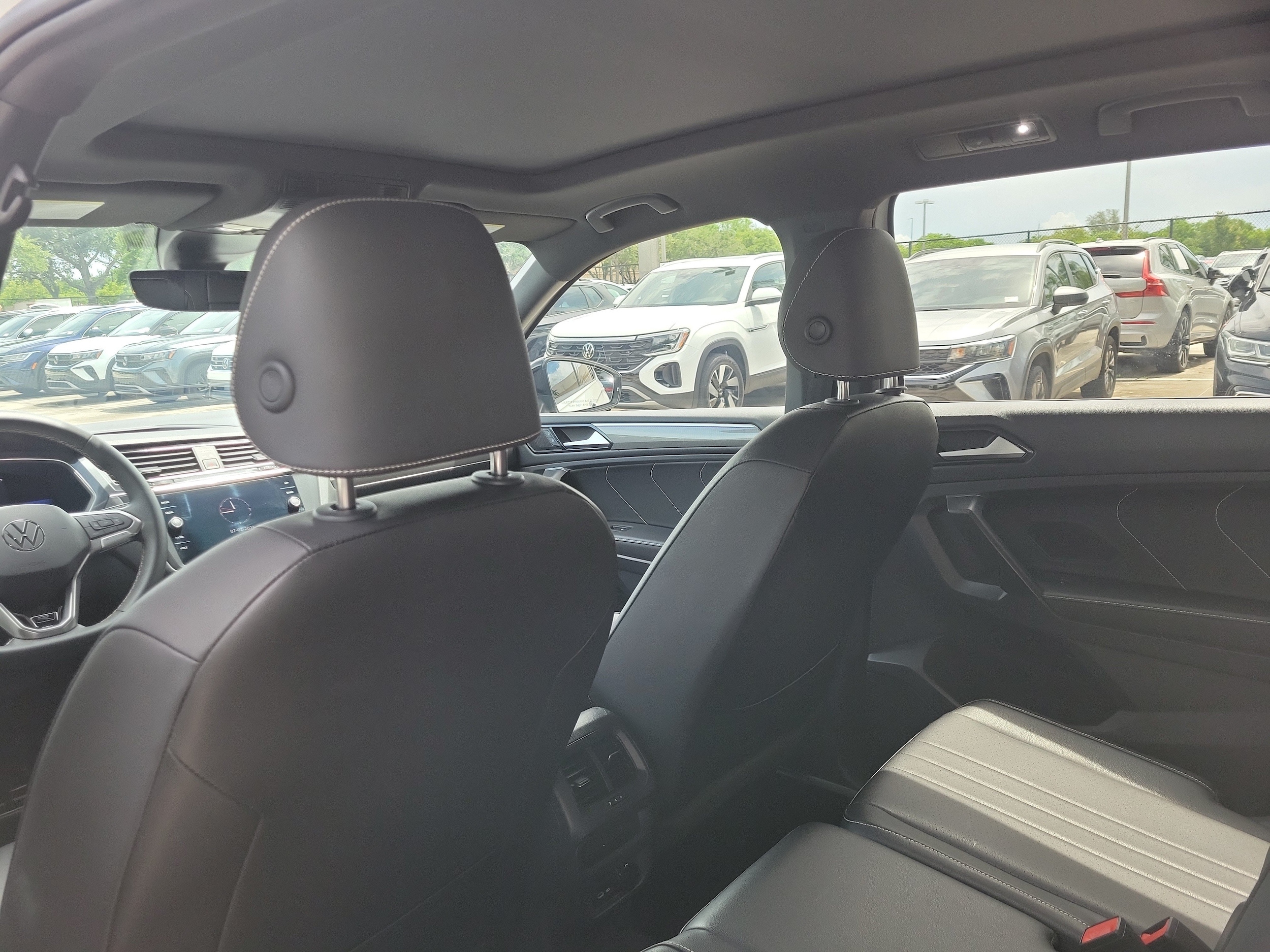 2023 Volkswagen Tiguan SE R-LINE BLACK - Photo 13