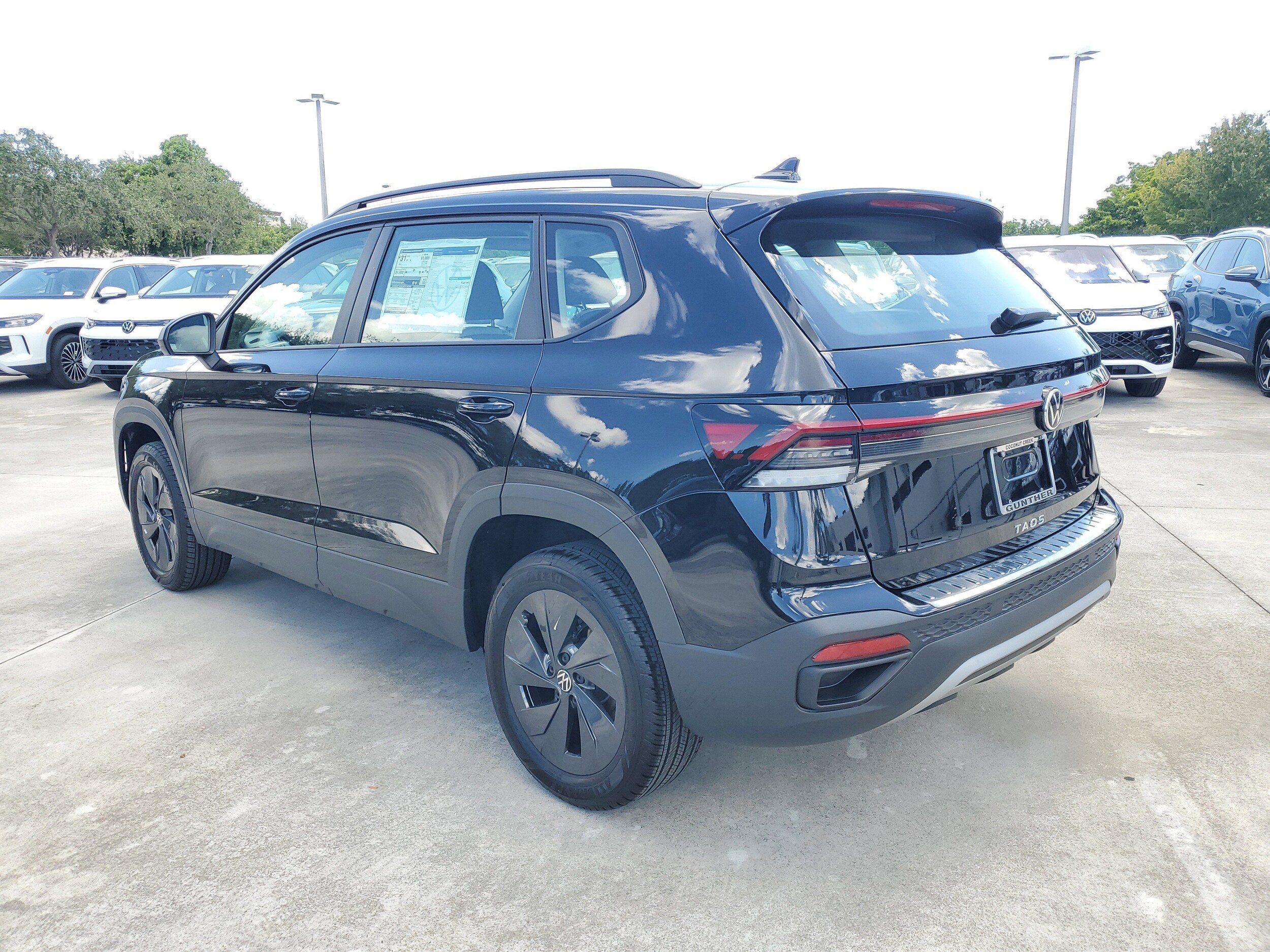 2025 Volkswagen Taos S photo 2