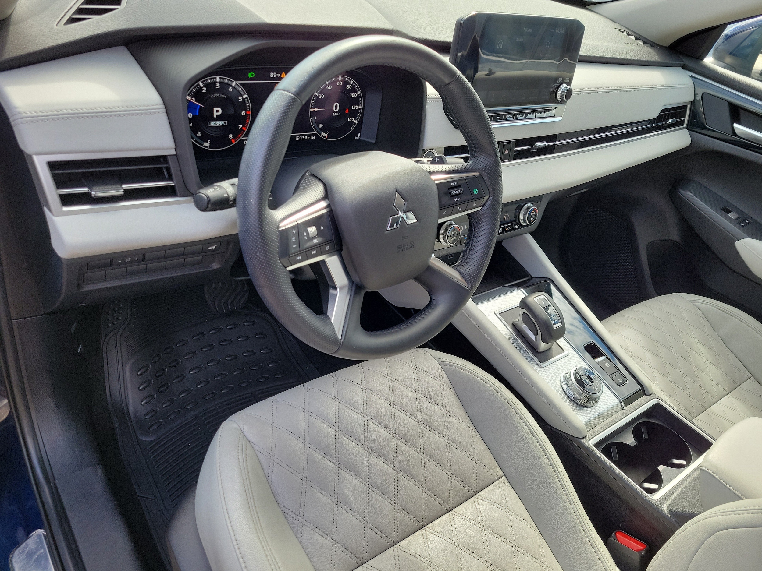2023 Mitsubishi Outlander SEL - Photo 17