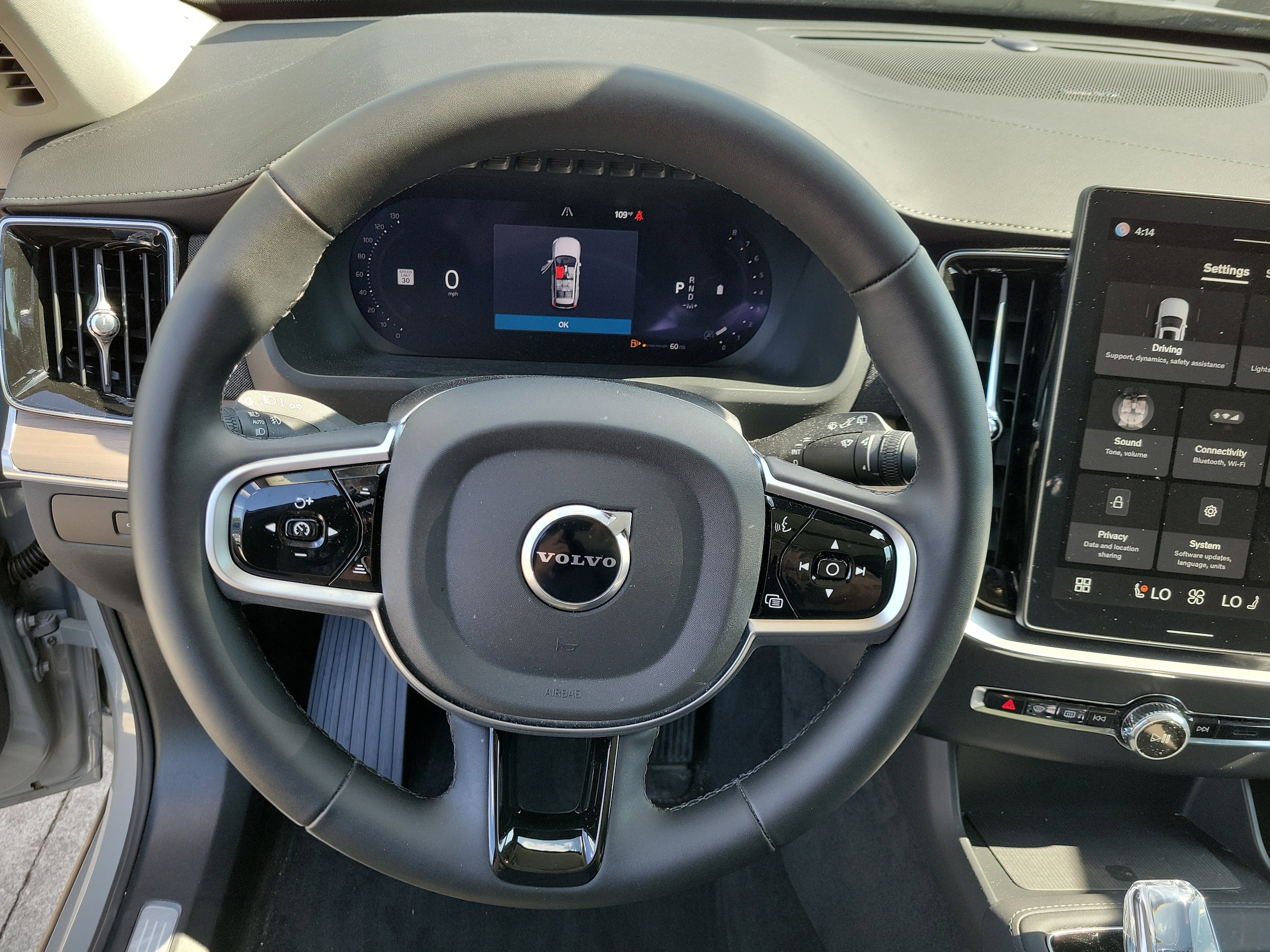 2025 Volvo XC90 Plus - Photo 24