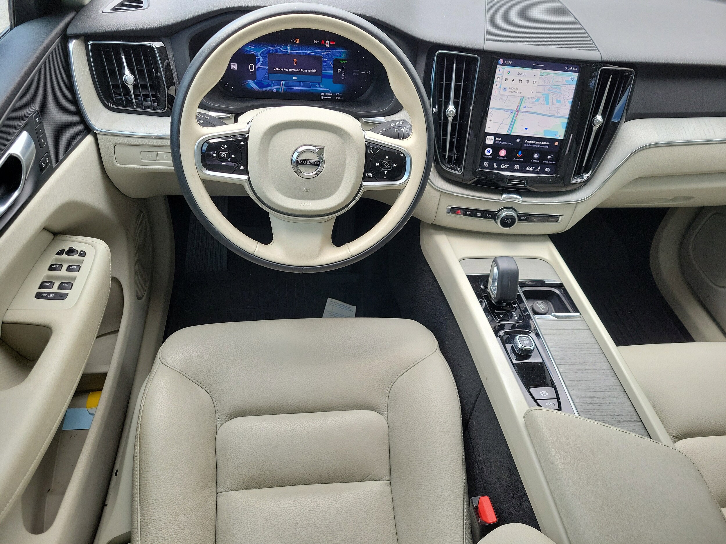 2024 Volvo XC60 Plus - Photo 14