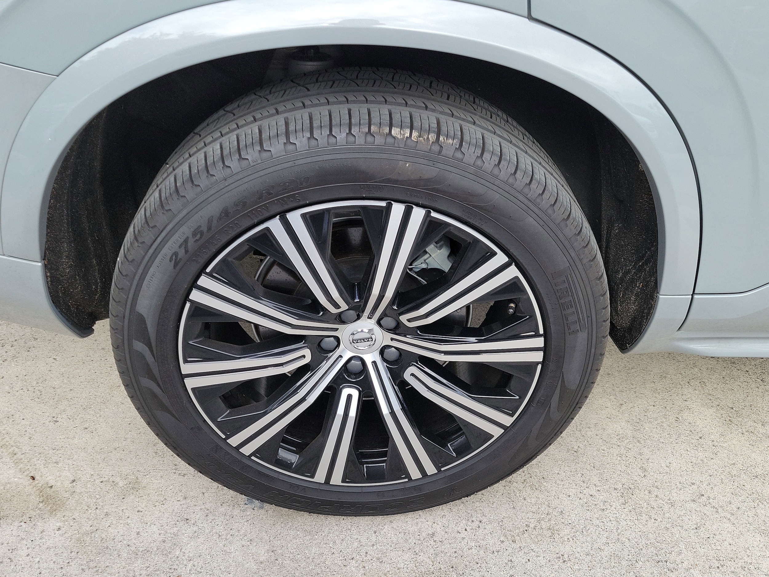 2025 Volvo XC90 Plus - Photo 13