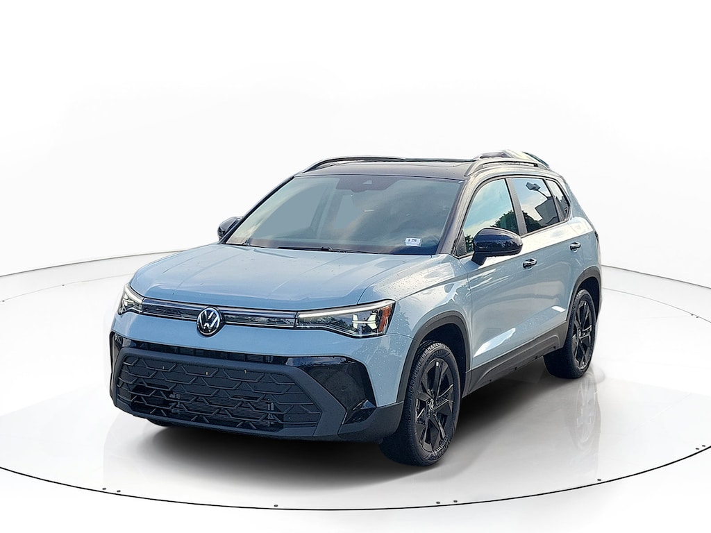 New 2026 Volkswagen Taos 1.5T SE Black SUV