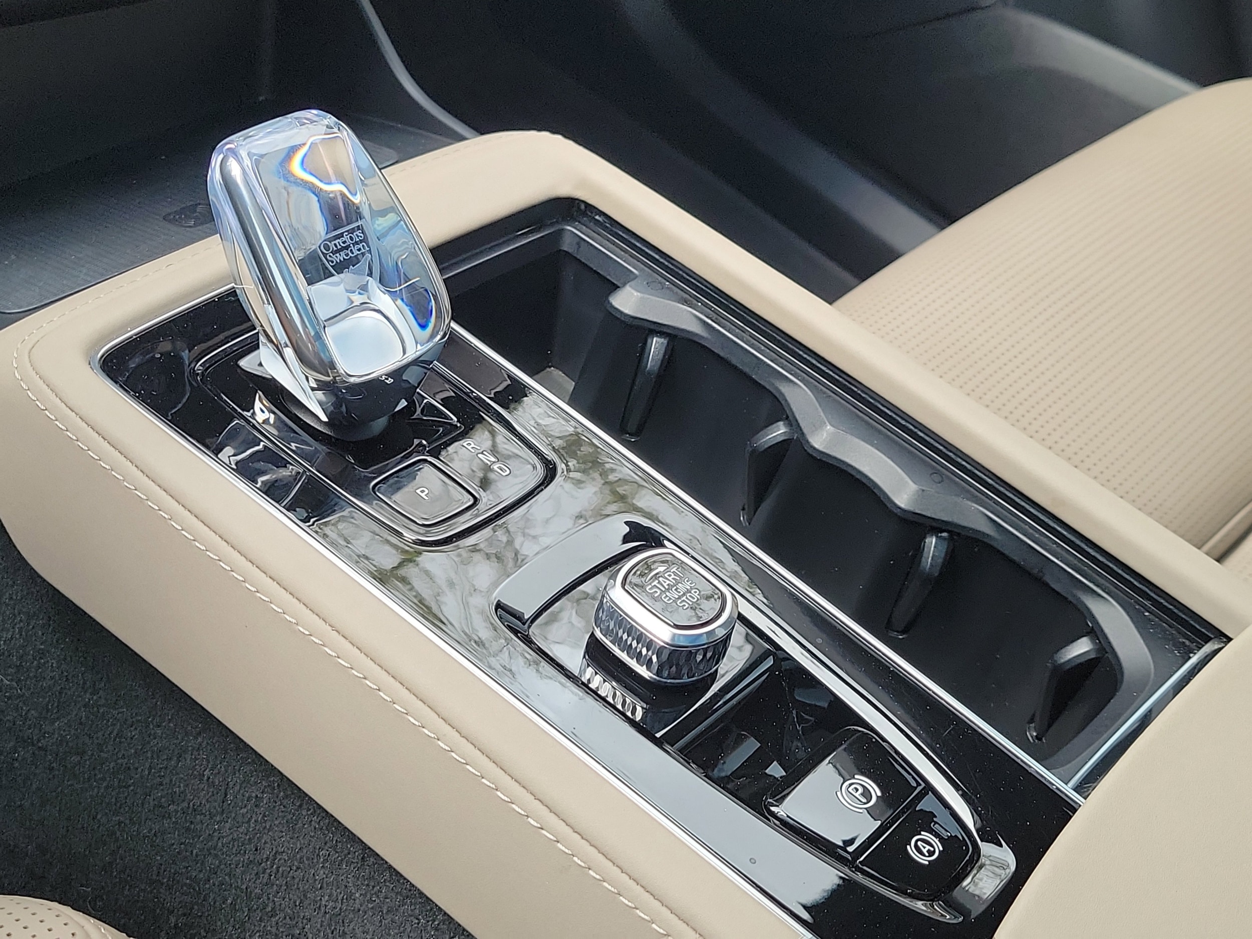 2025 Volvo XC90 Ultra - Photo 30