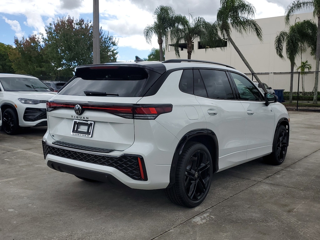 New 2026 Volkswagen Tiguan 2.0T SE R-Line Black SUV