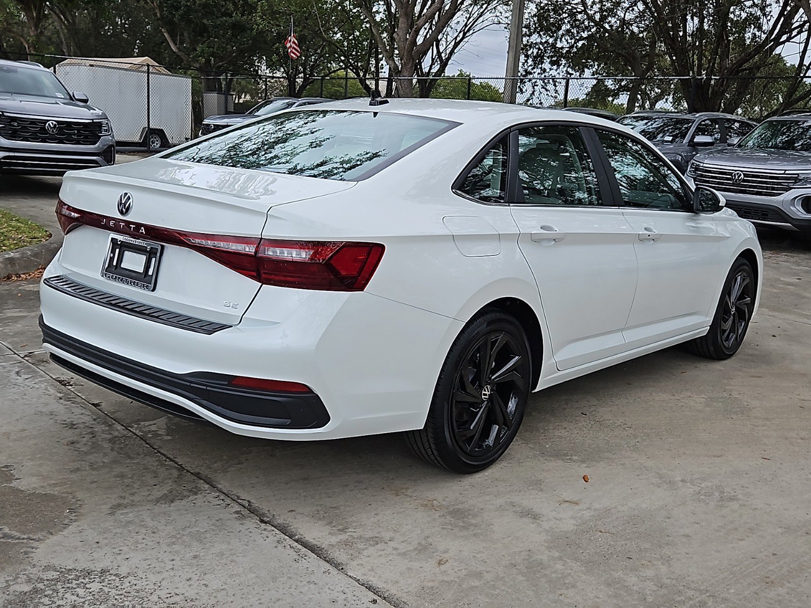 2025 Volkswagen Jetta 1.5T SE photo 3