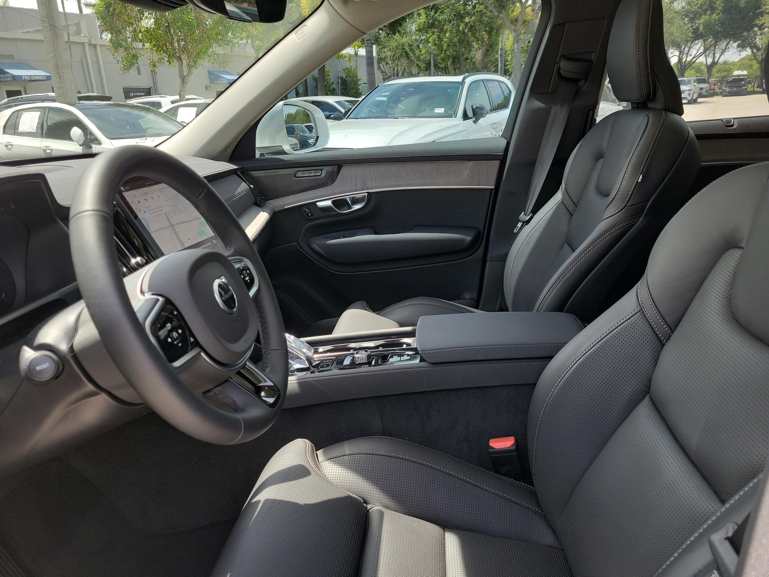 2025 Volvo XC90 Ultra - Photo 17