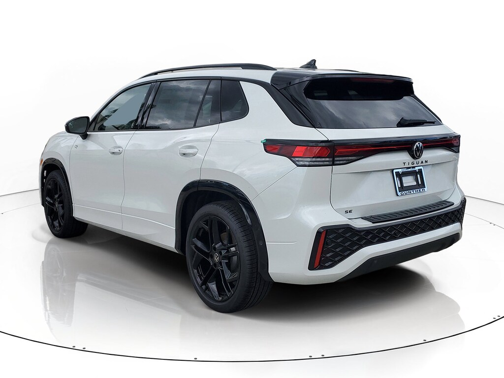 New 2026 Volkswagen Tiguan SE R-Line Black SUV