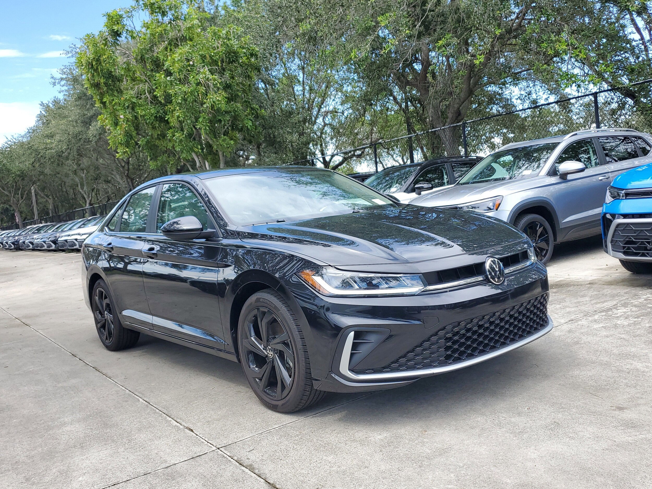 2026 Volkswagen Jetta SE photo 2
