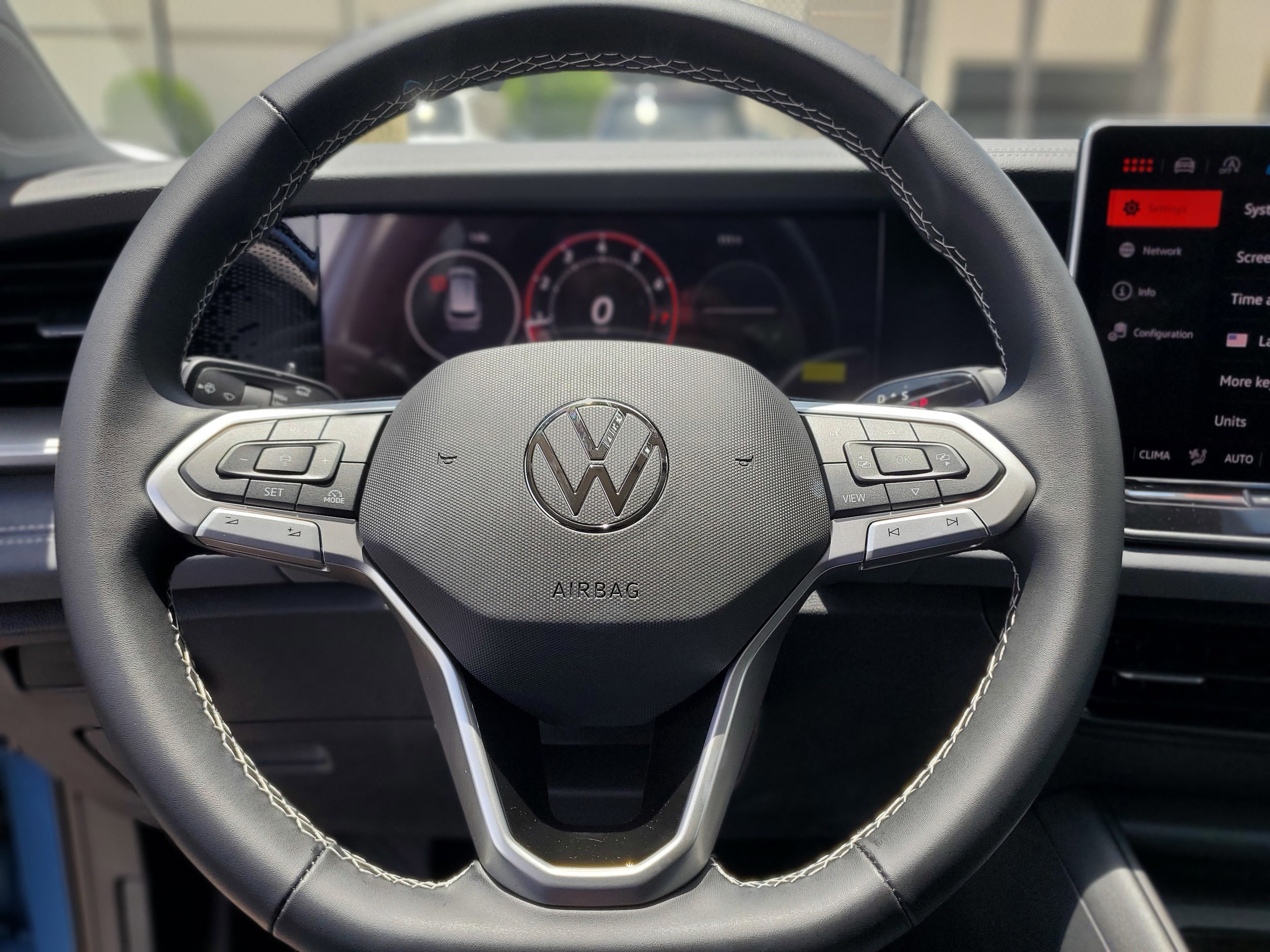 2026 Volkswagen Tiguan SE - Photo 13