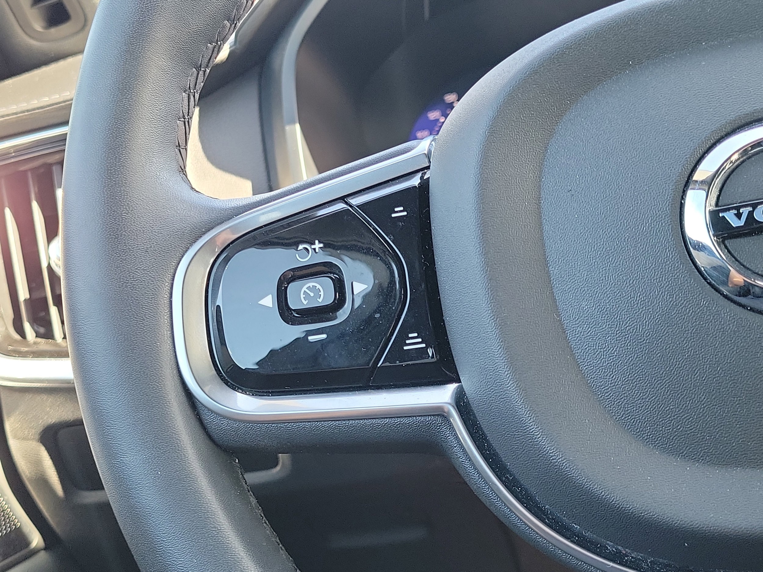 2023 Volvo S90 Ultimate - Photo 23